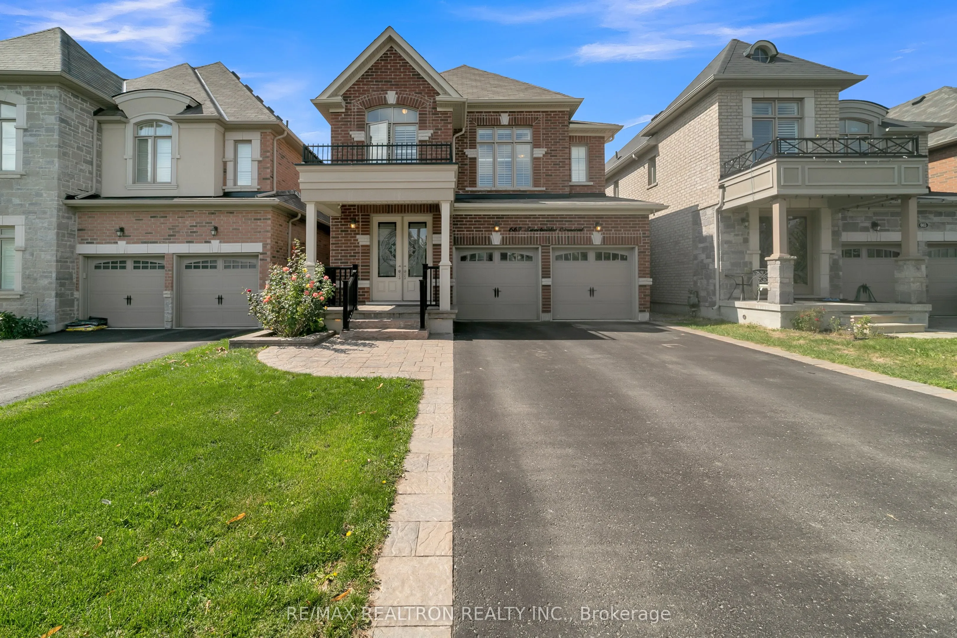 669 Sweetwater Crescent