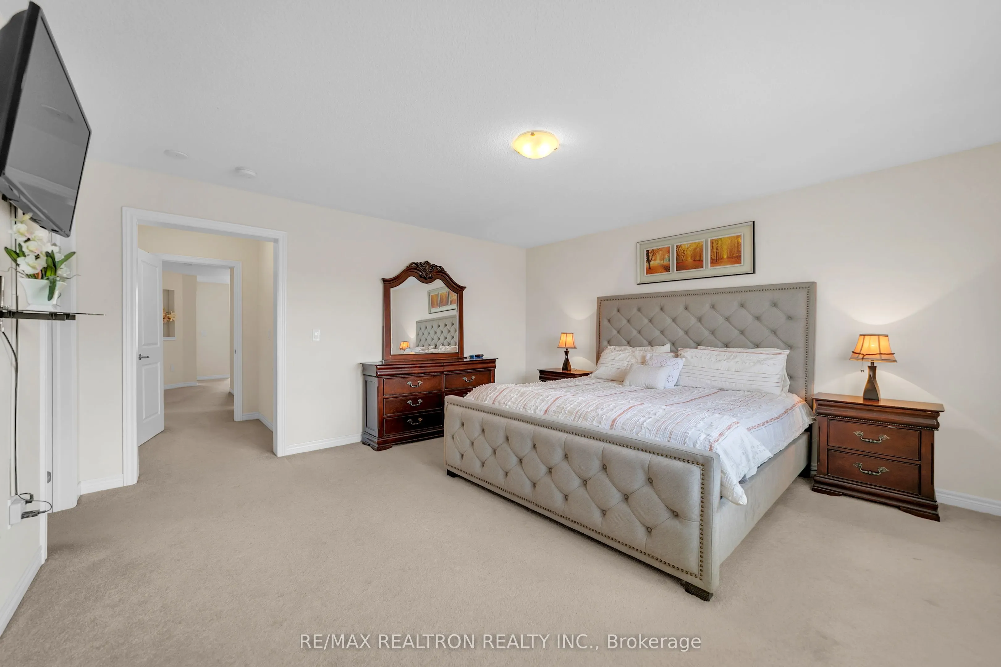 669 Sweetwater Crescent