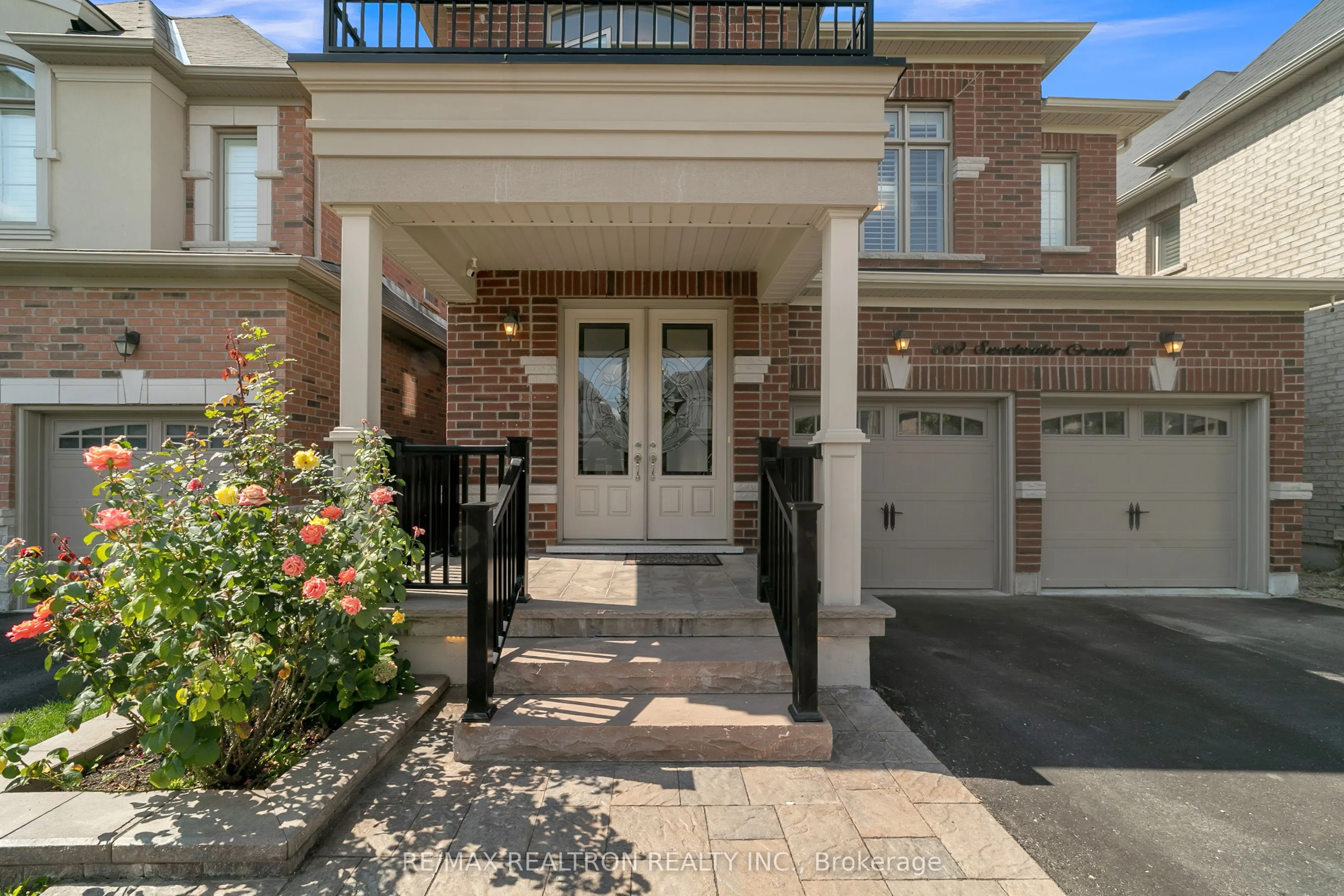 669 Sweetwater Crescent