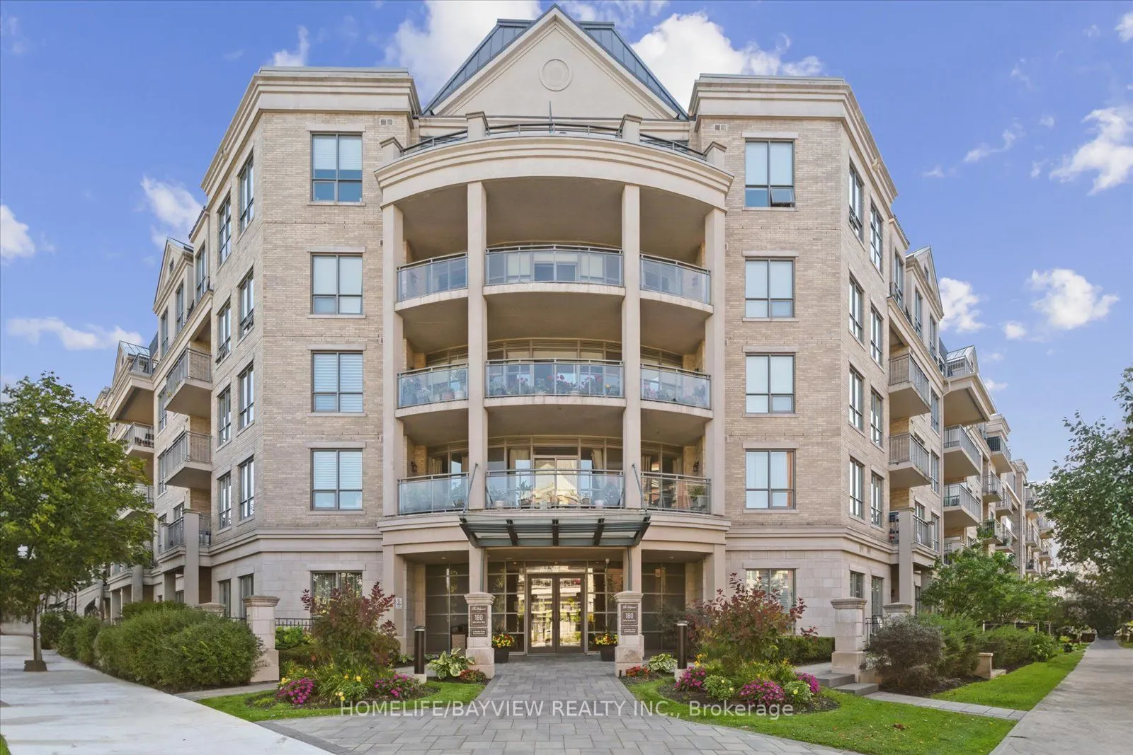 180 John Way W, #421