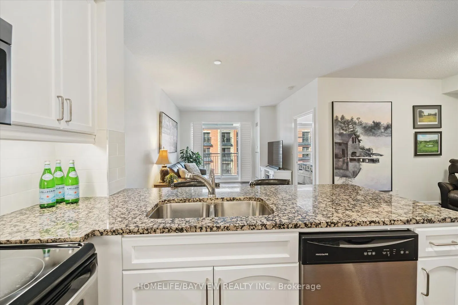 180 John Way W, #421