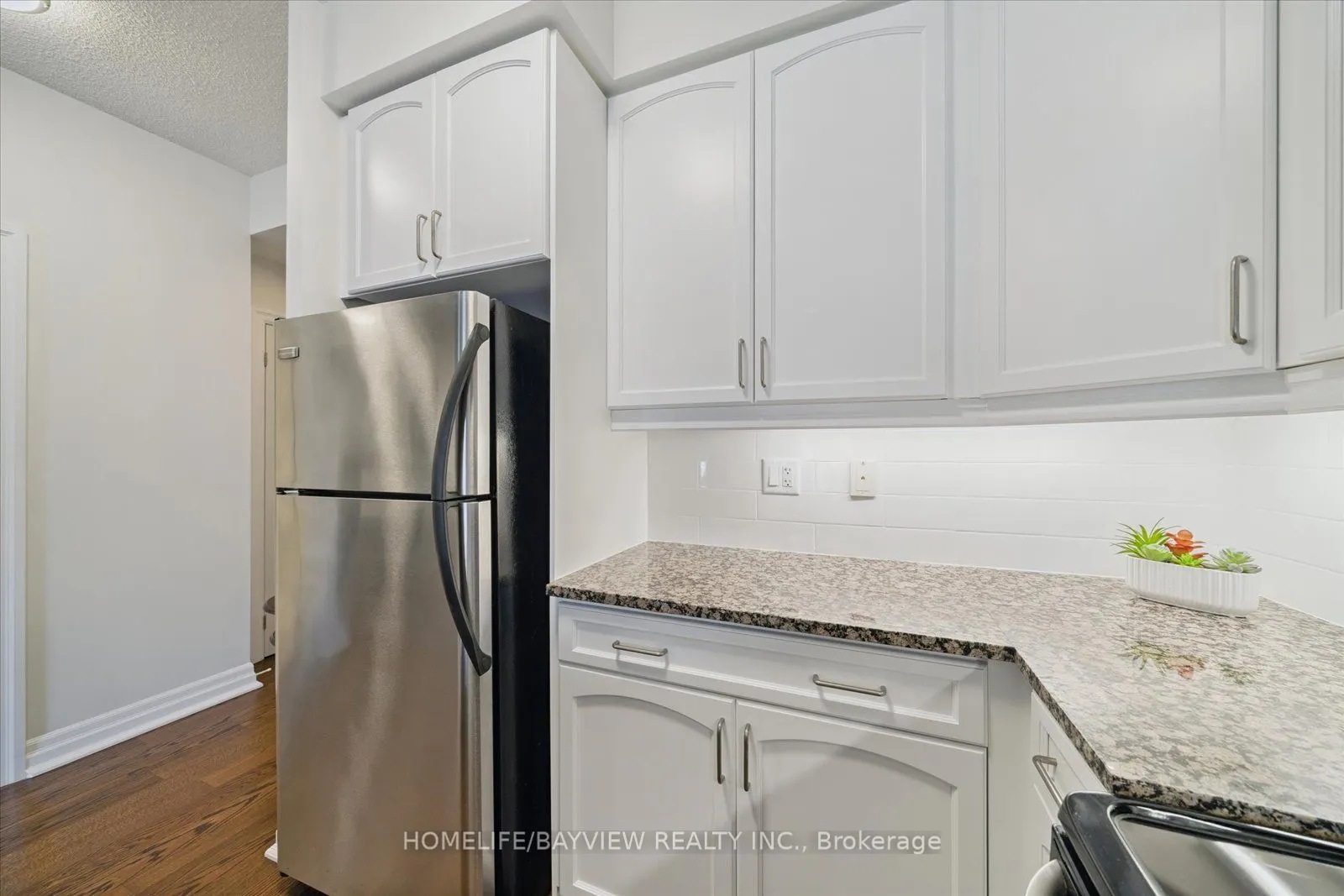 180 John Way W, #421