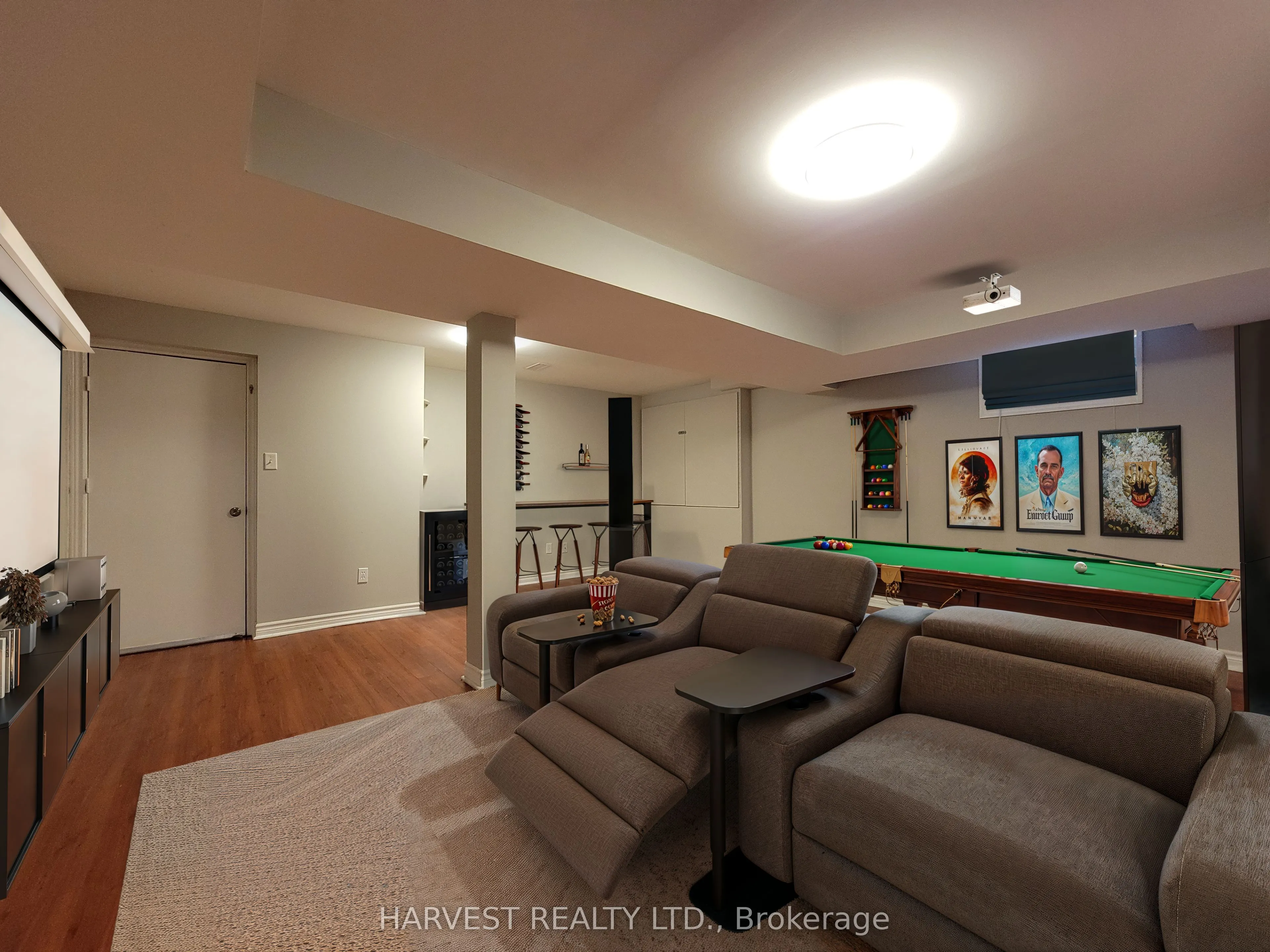 10 Conover Avenue