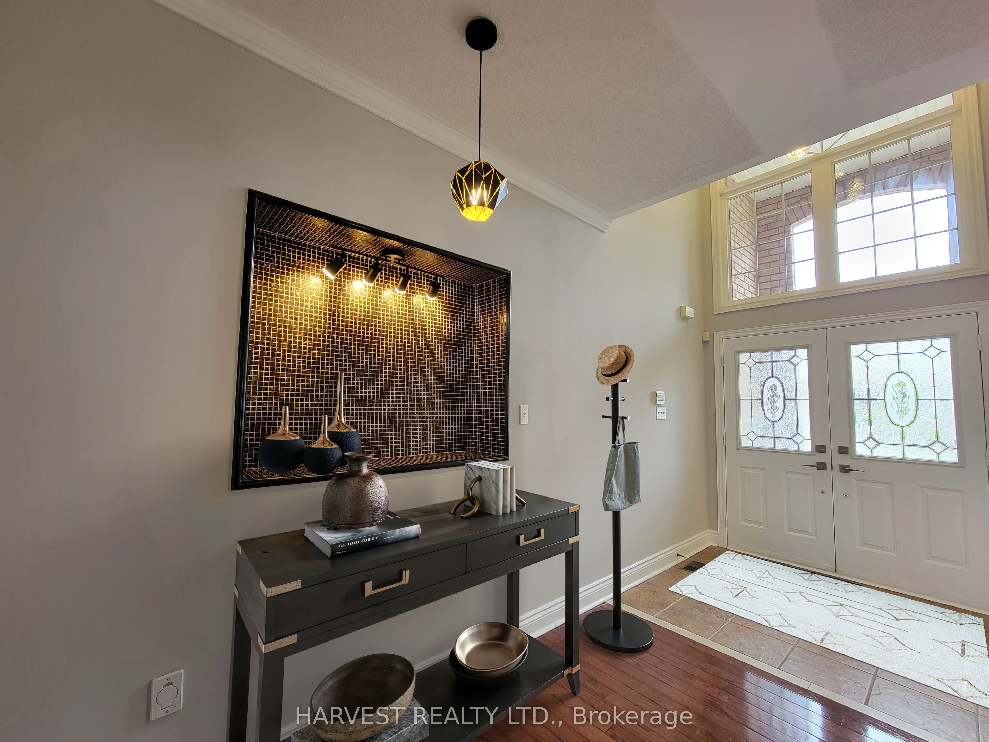 10 Conover Avenue