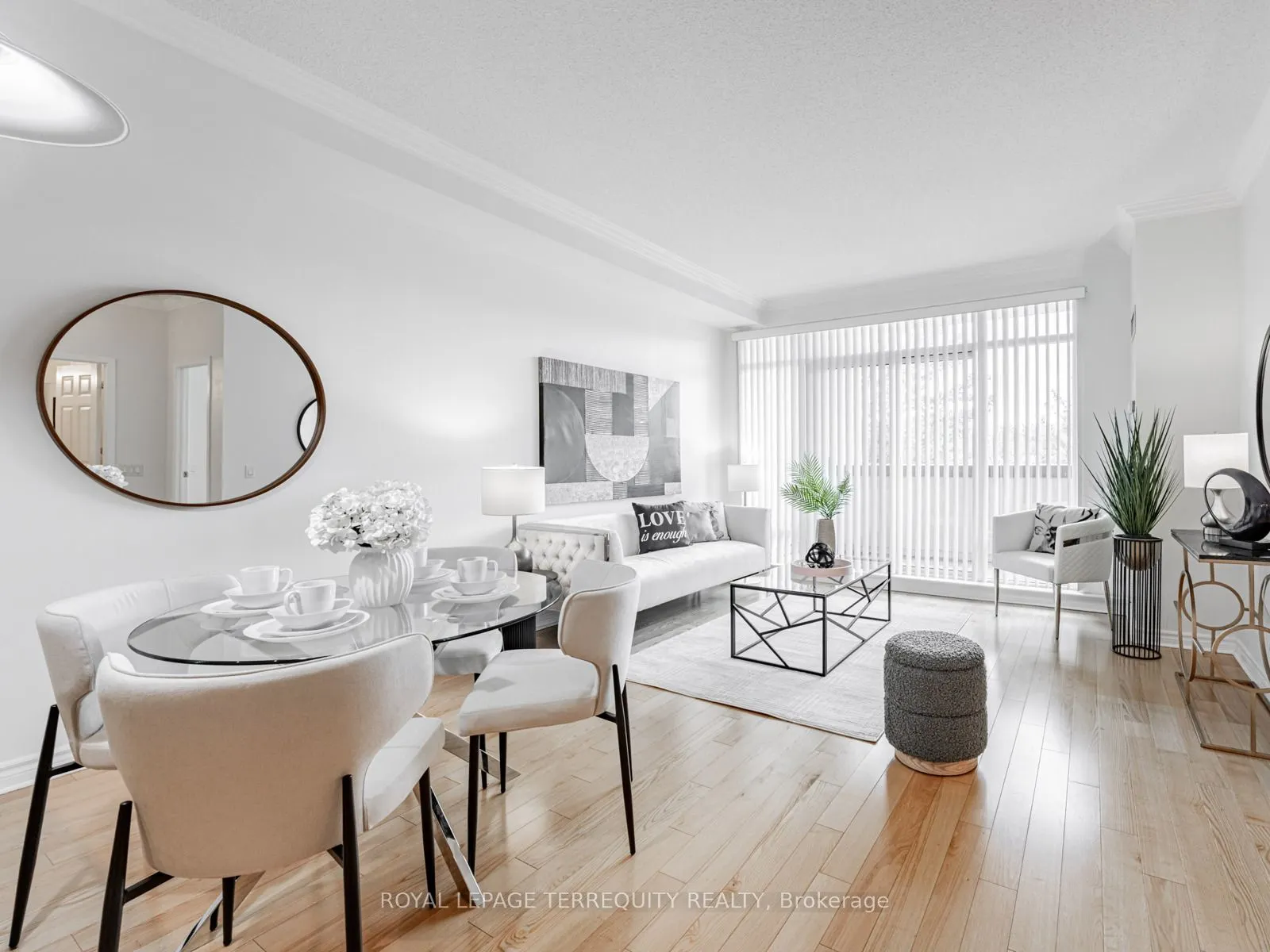 11121 Yonge Street, #215