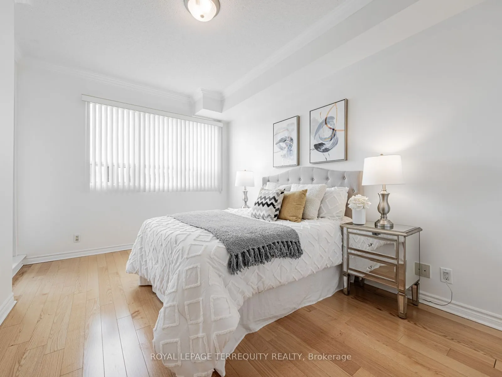11121 Yonge Street, #215