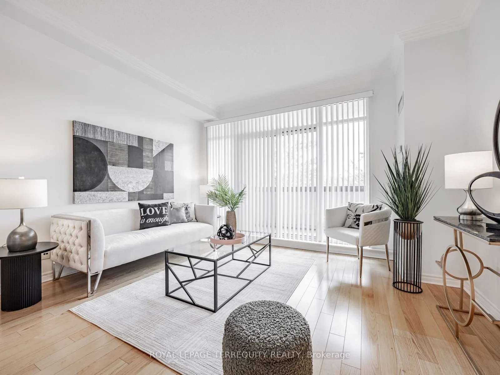 11121 Yonge Street, #215