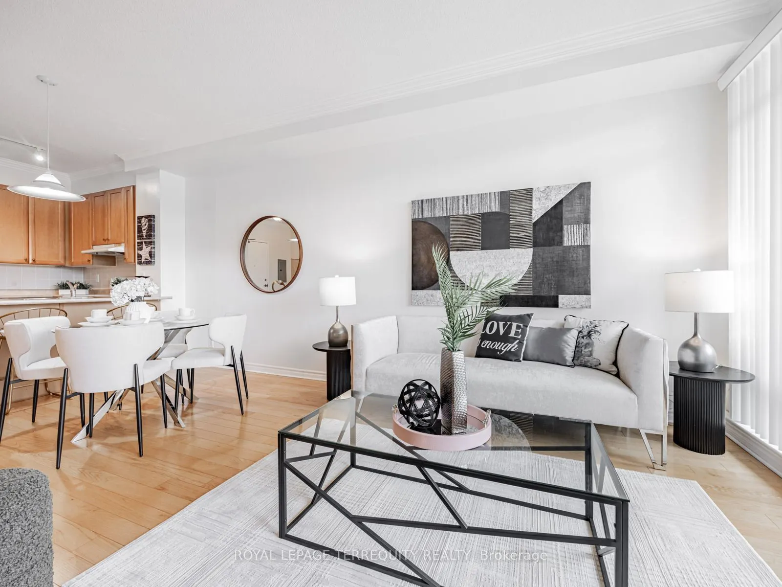11121 Yonge Street, #215