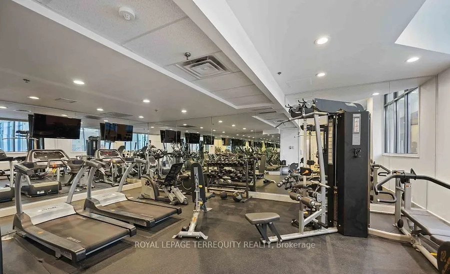 11121 Yonge Street, #215