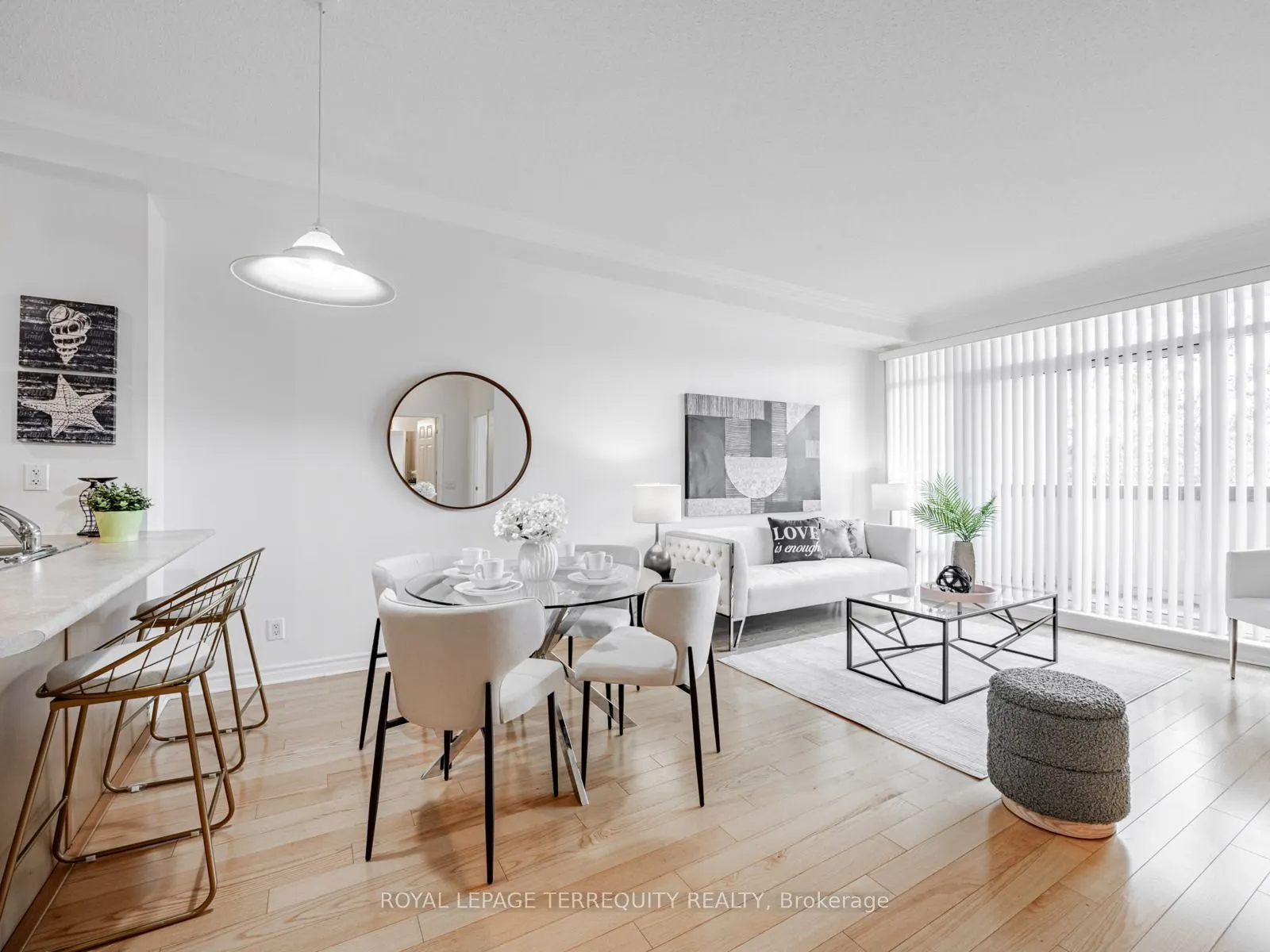 11121 Yonge Street, #215