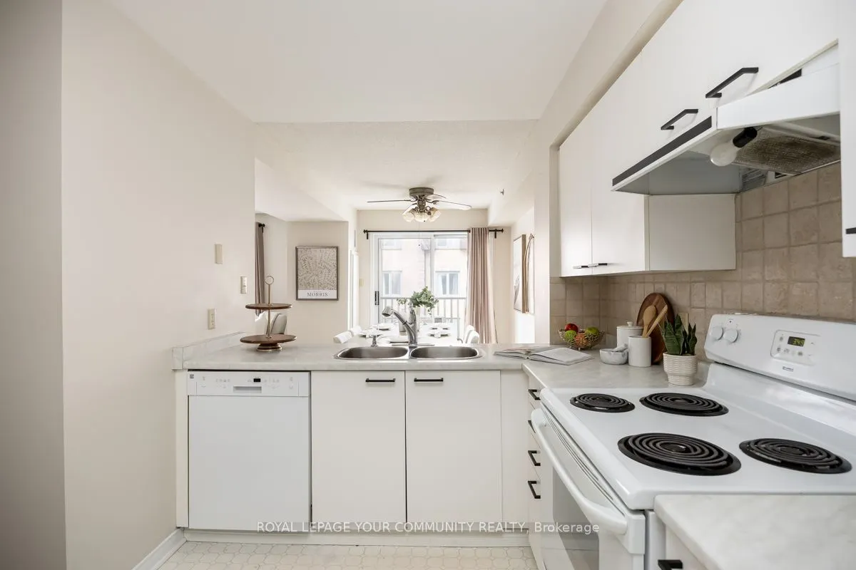 75 Weldrick Road E, #807