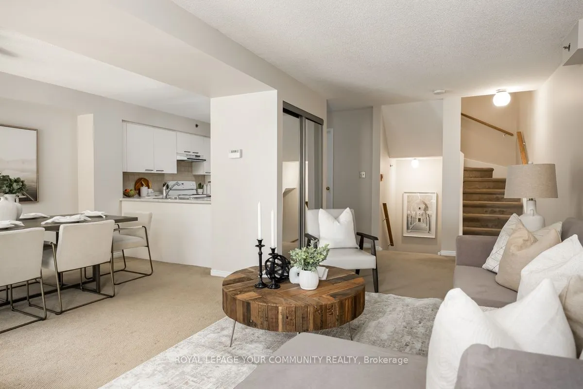 75 Weldrick Road E, #807