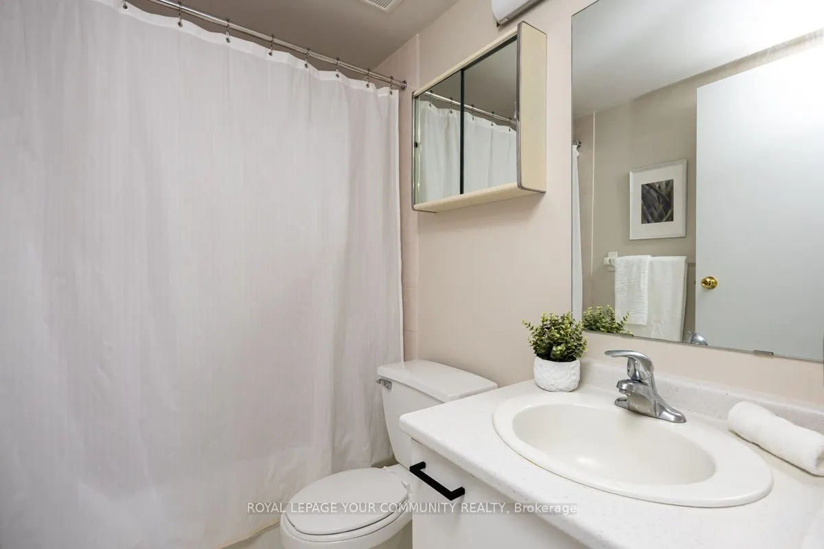 75 Weldrick Road E, #807
