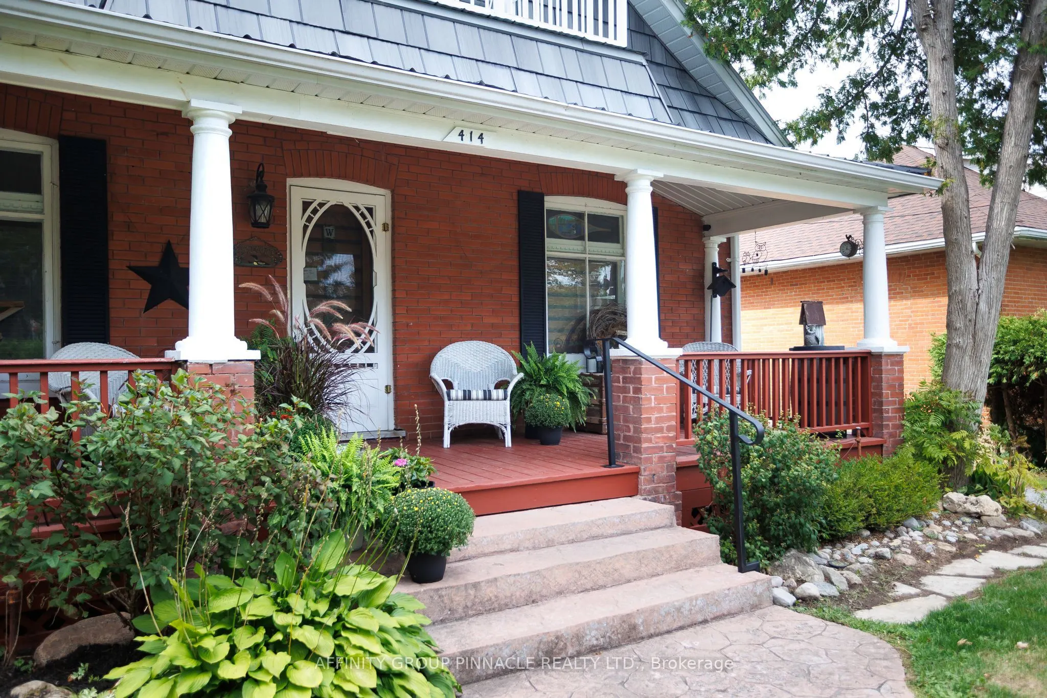 414 Osborne Street