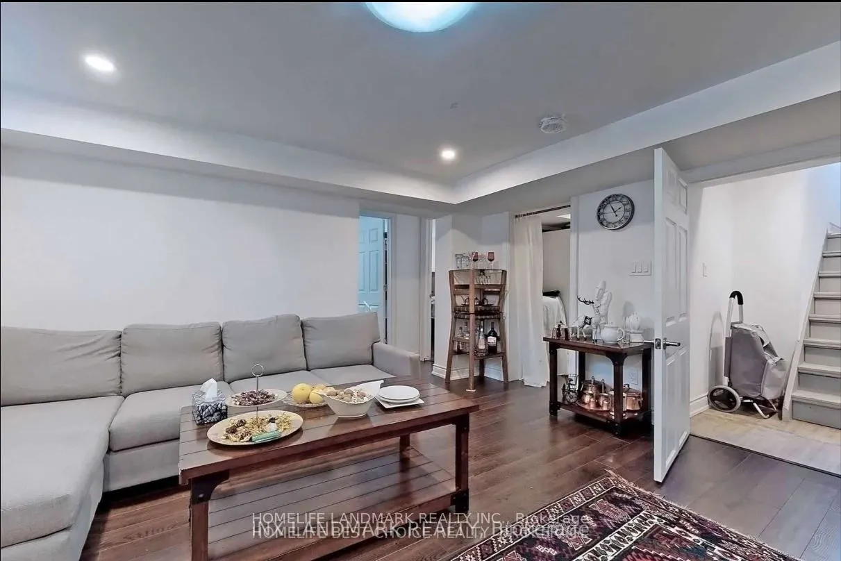32 Kirk Drive