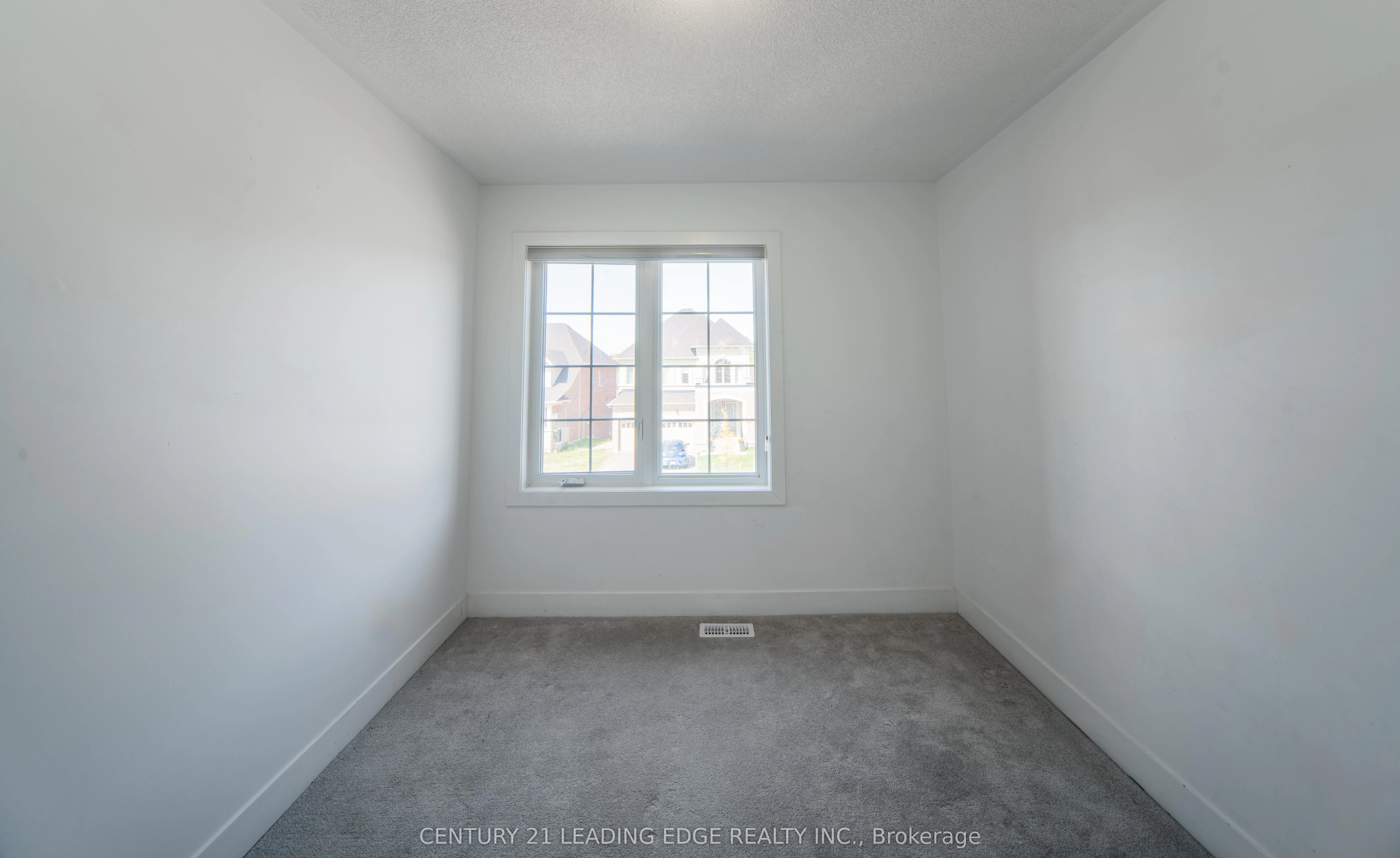 77 Kentledge Avenue