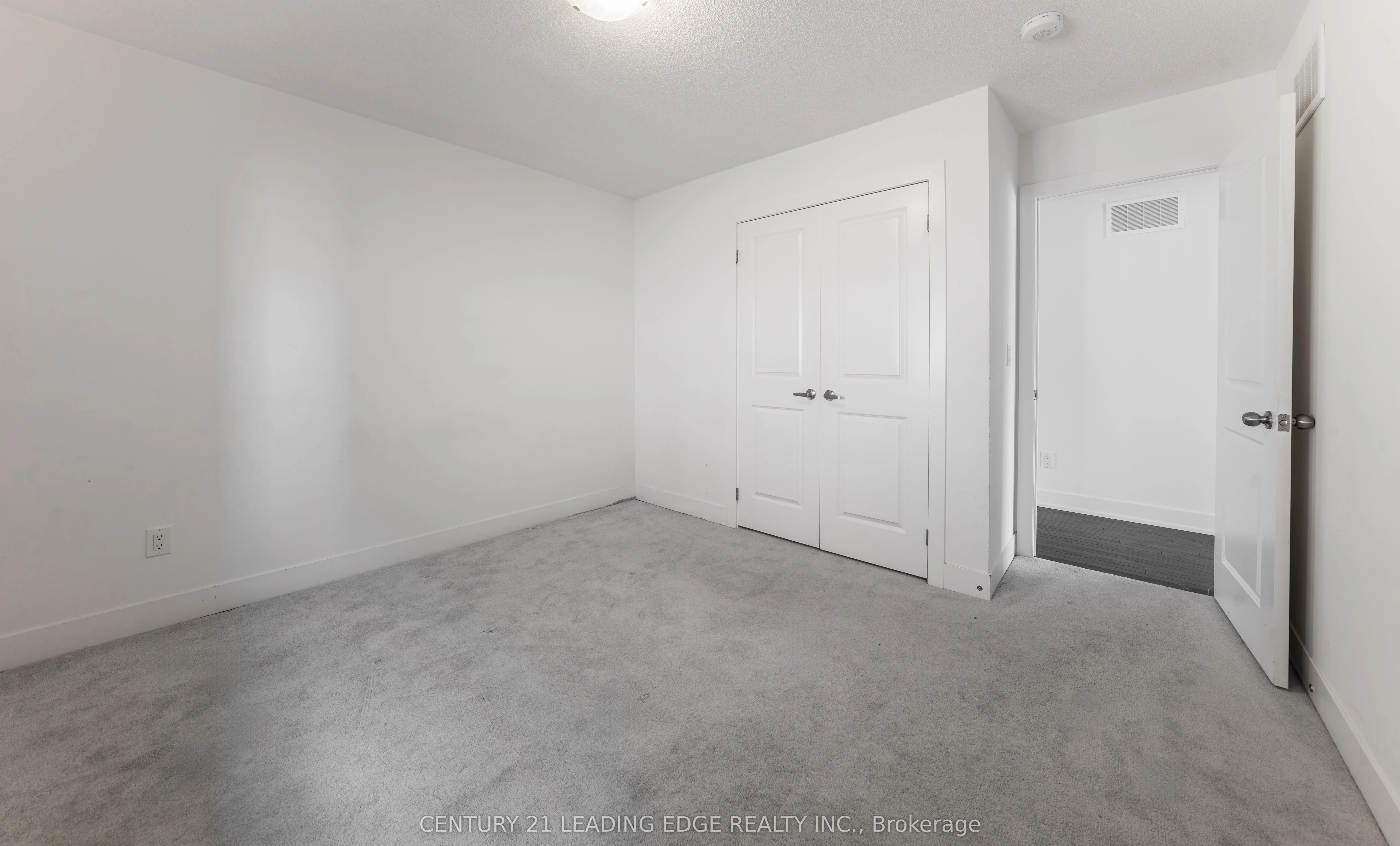 77 Kentledge Avenue