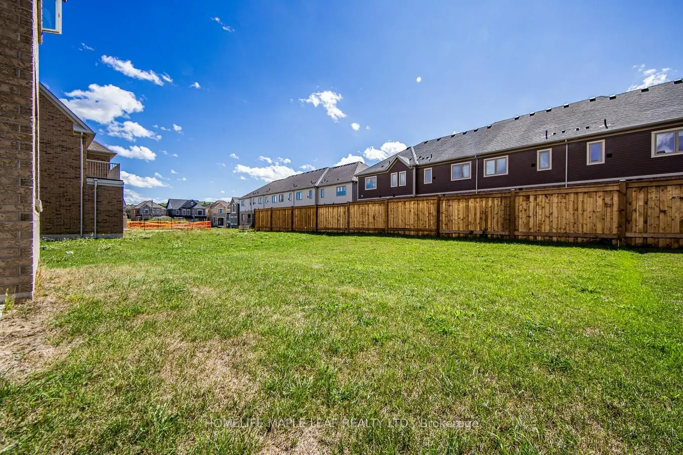 118 Lorne Thomas Place