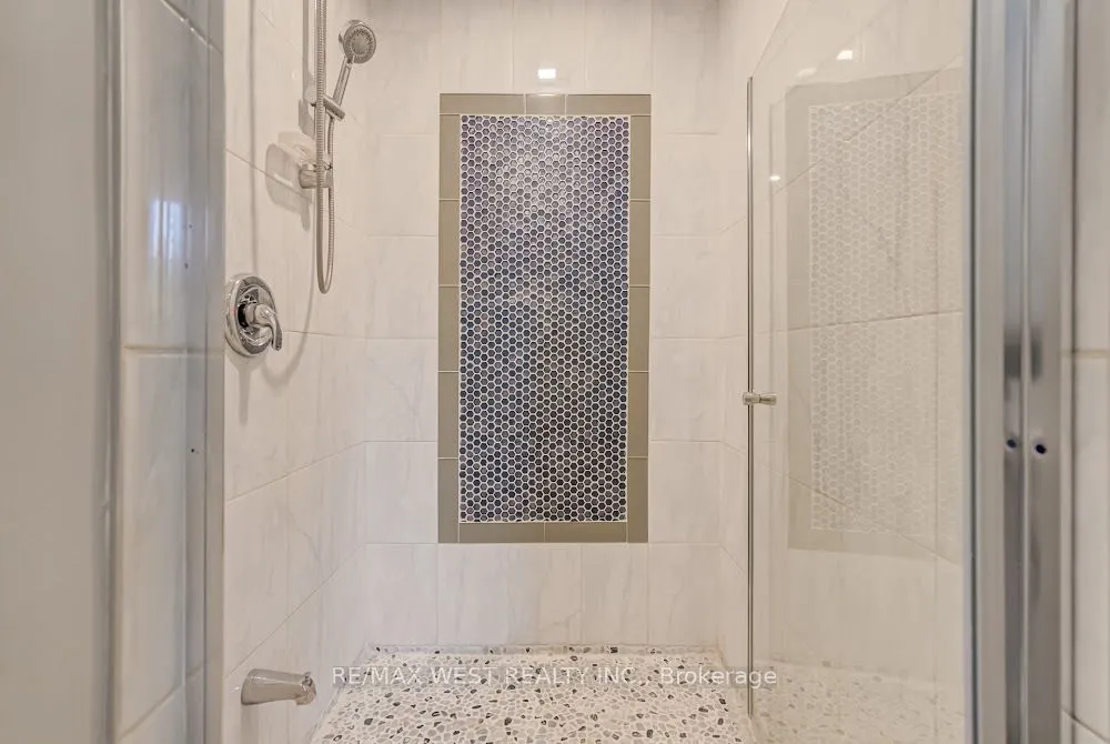 661 Regional Road, #21