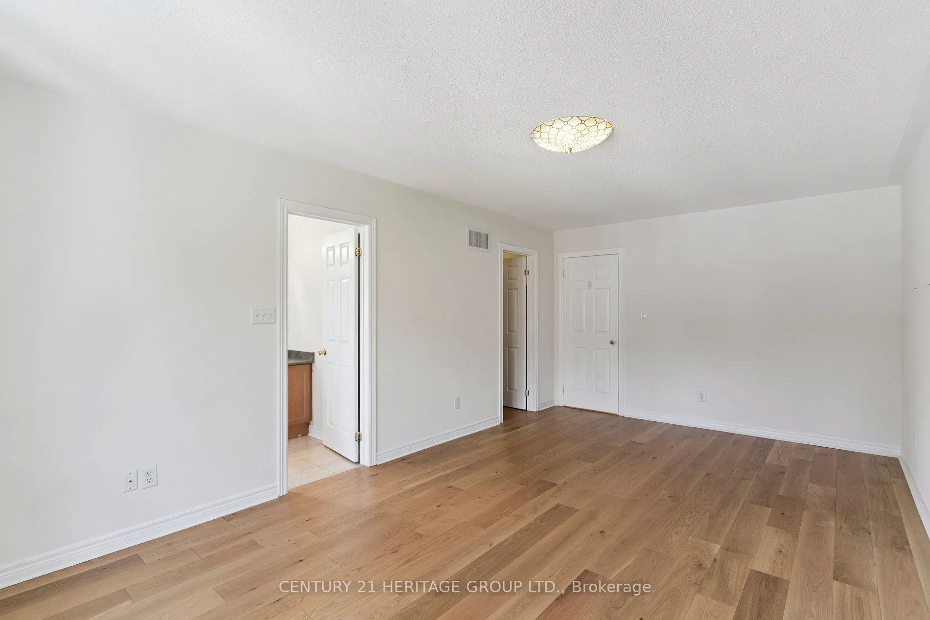 187 Tom Taylor Crescent