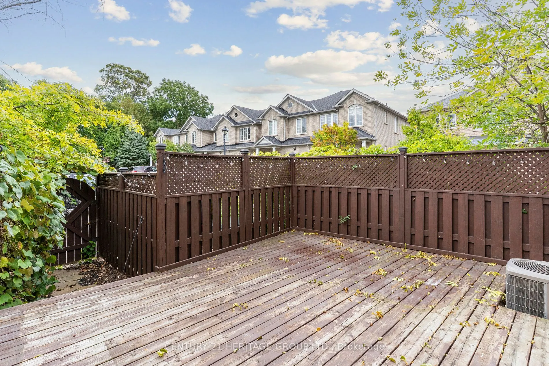 187 Tom Taylor Crescent