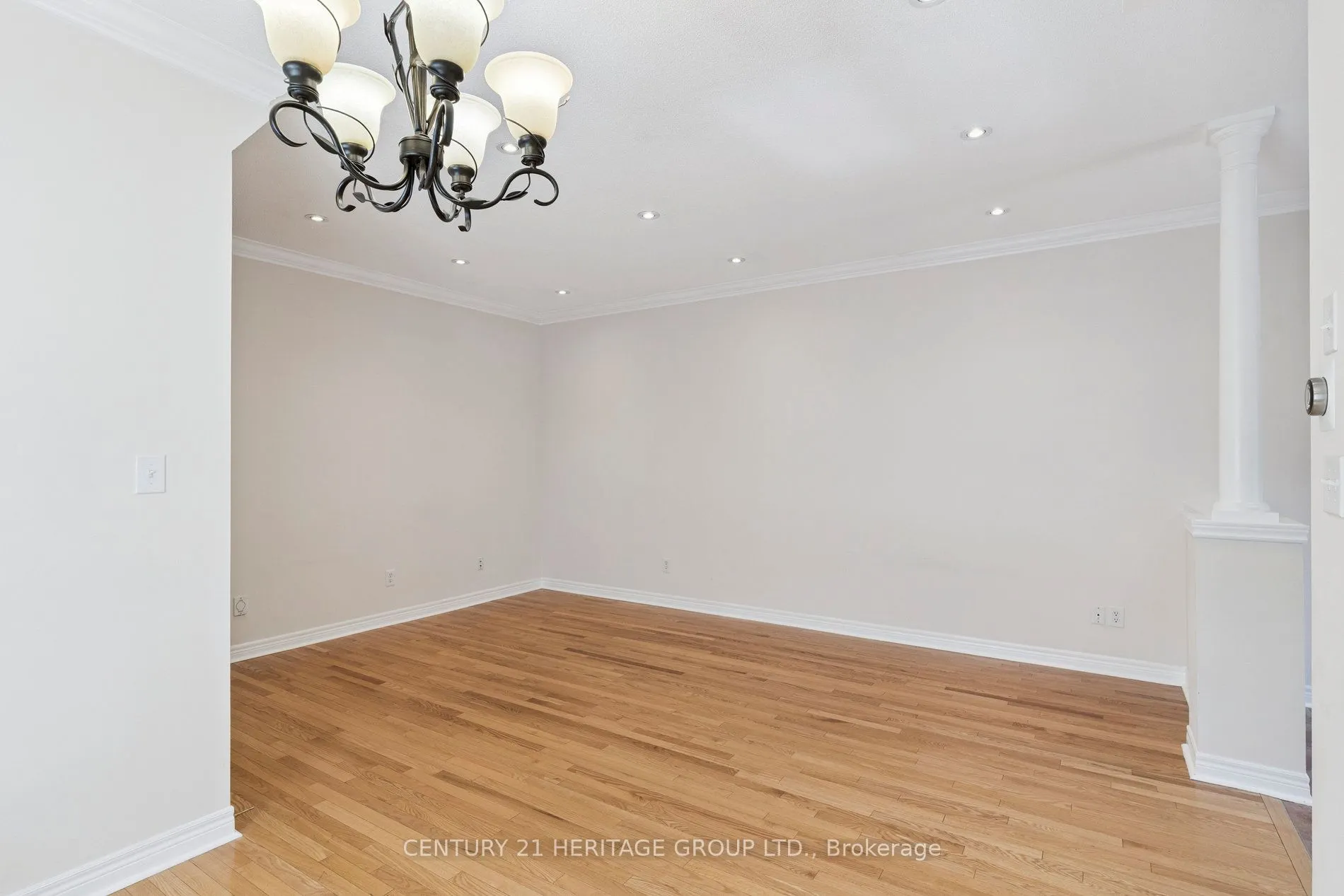 187 Tom Taylor Crescent