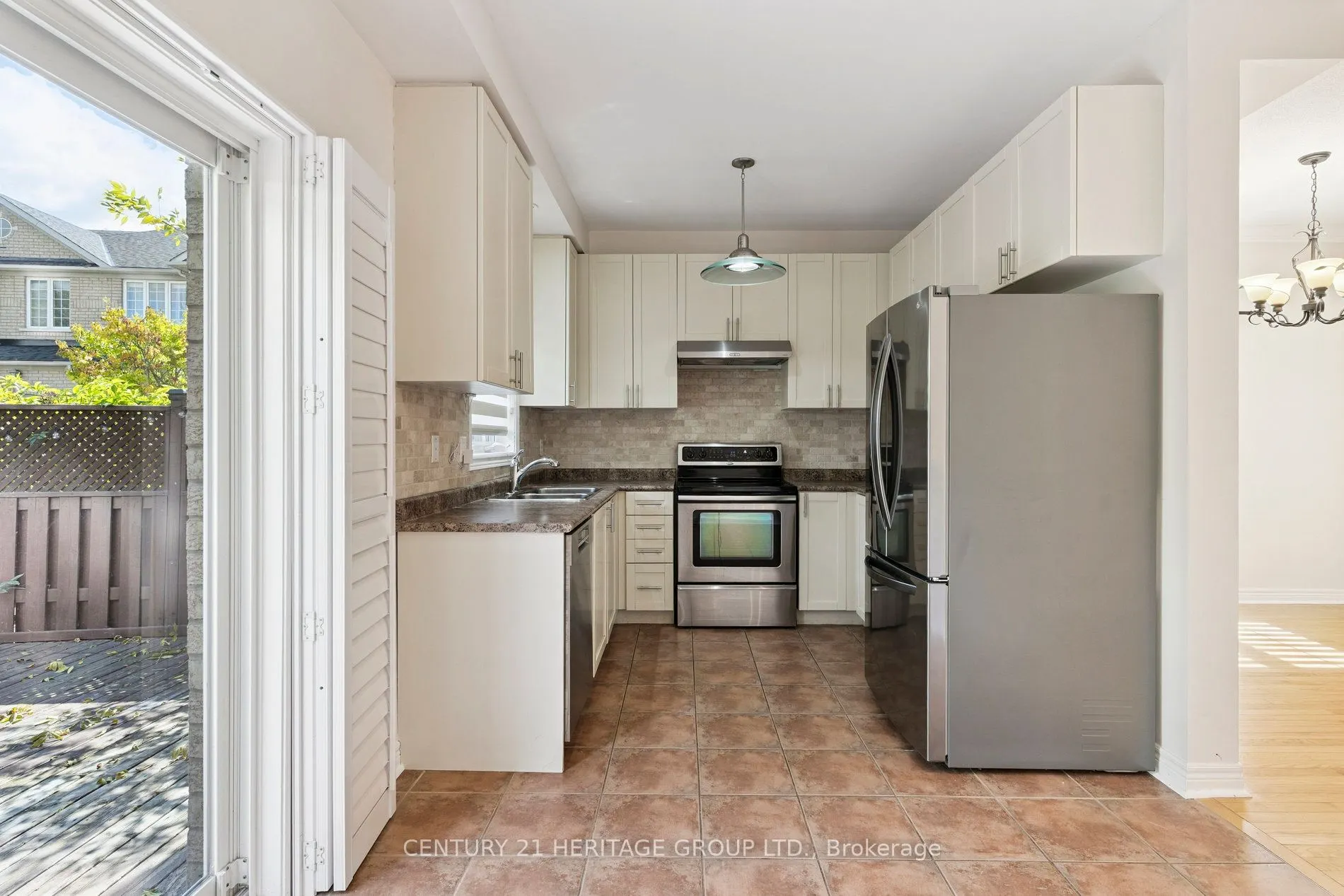 187 Tom Taylor Crescent