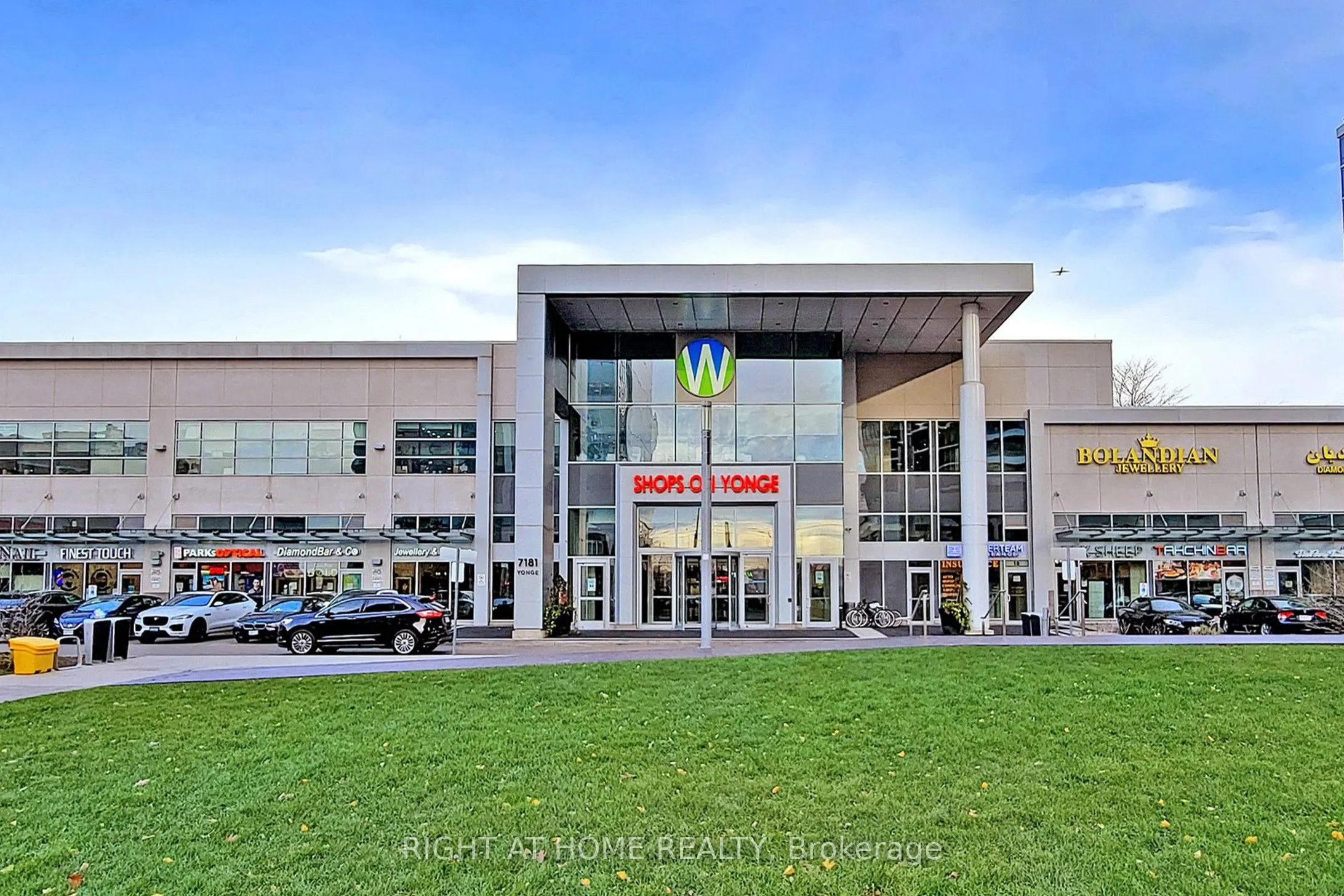 7161 Yonge Street, #1127