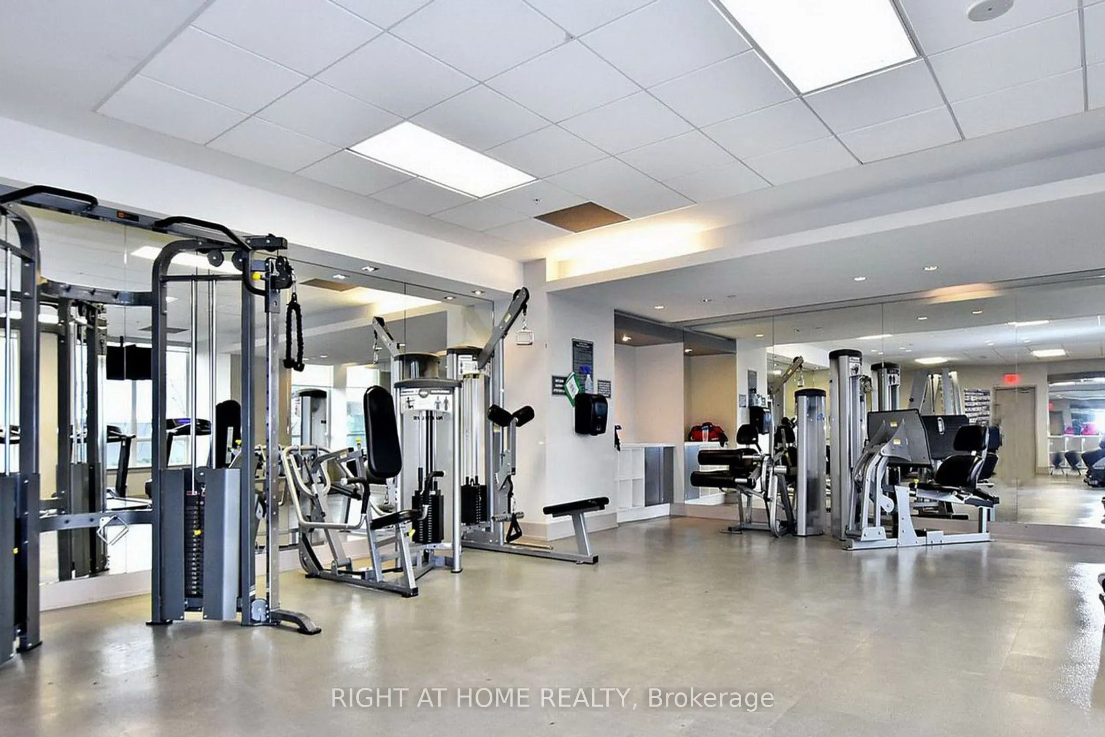 7161 Yonge Street, #1127