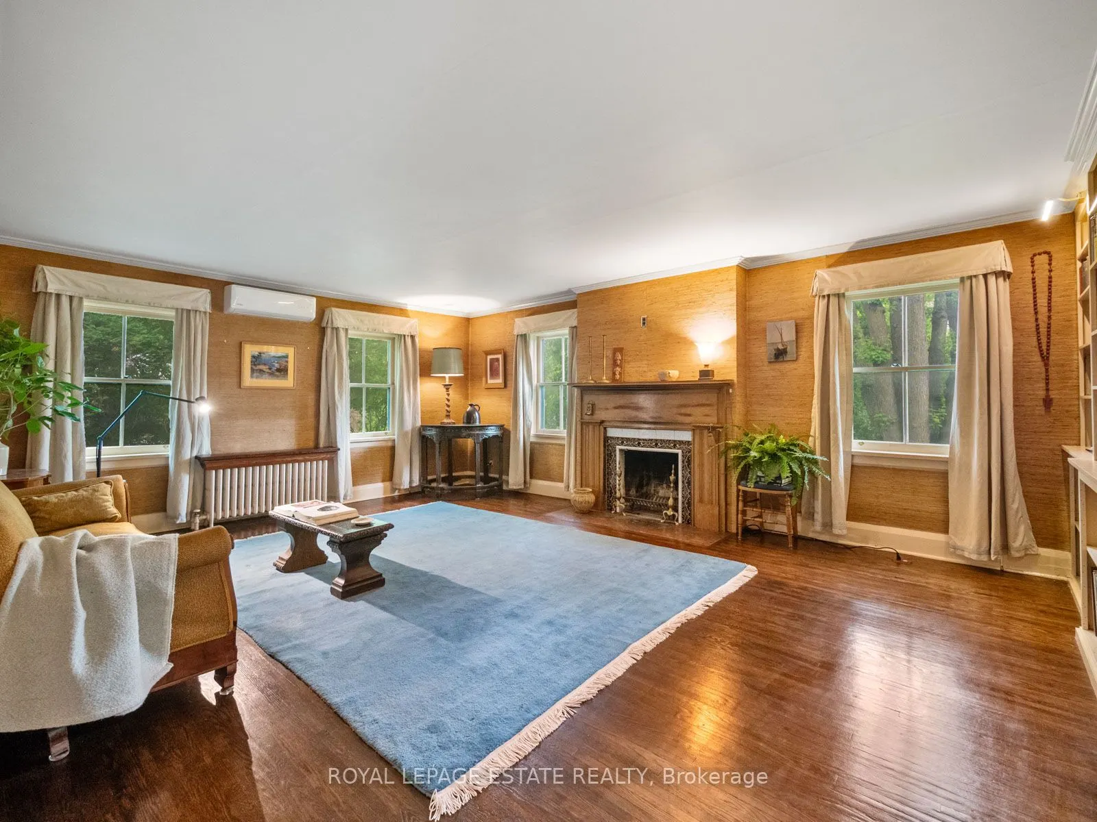 89 Main Street S
