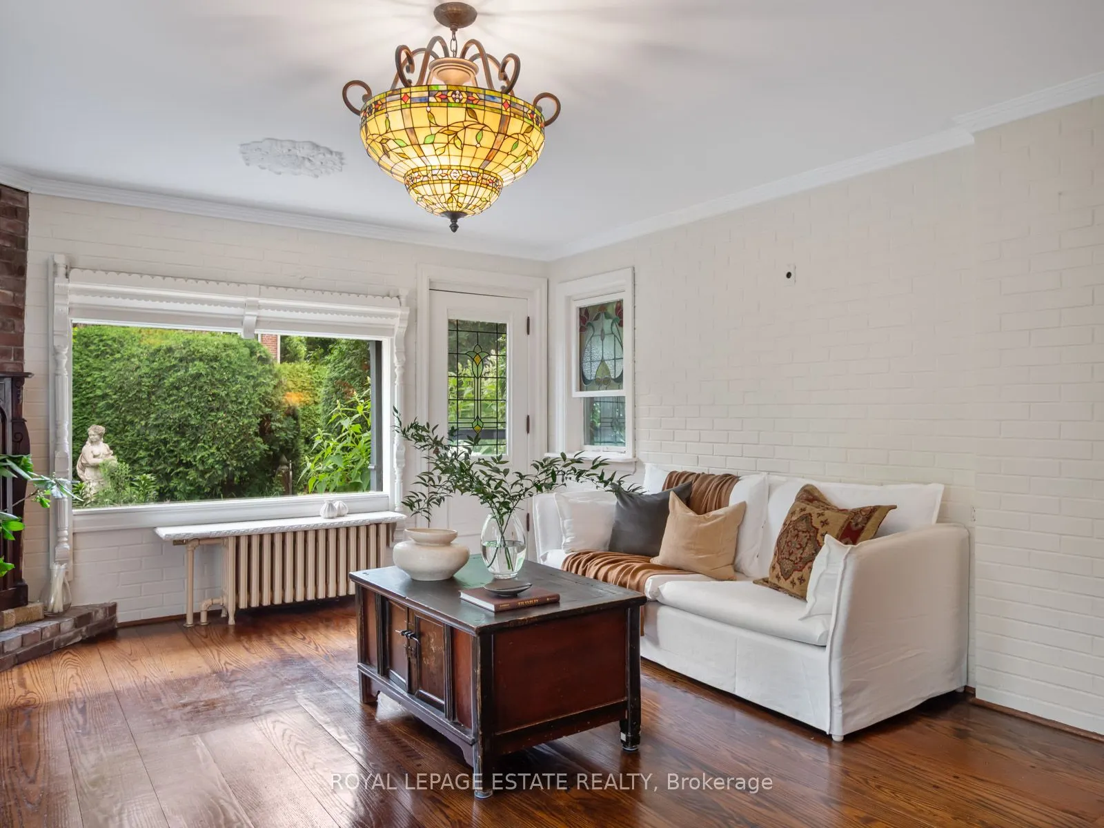 89 Main Street S