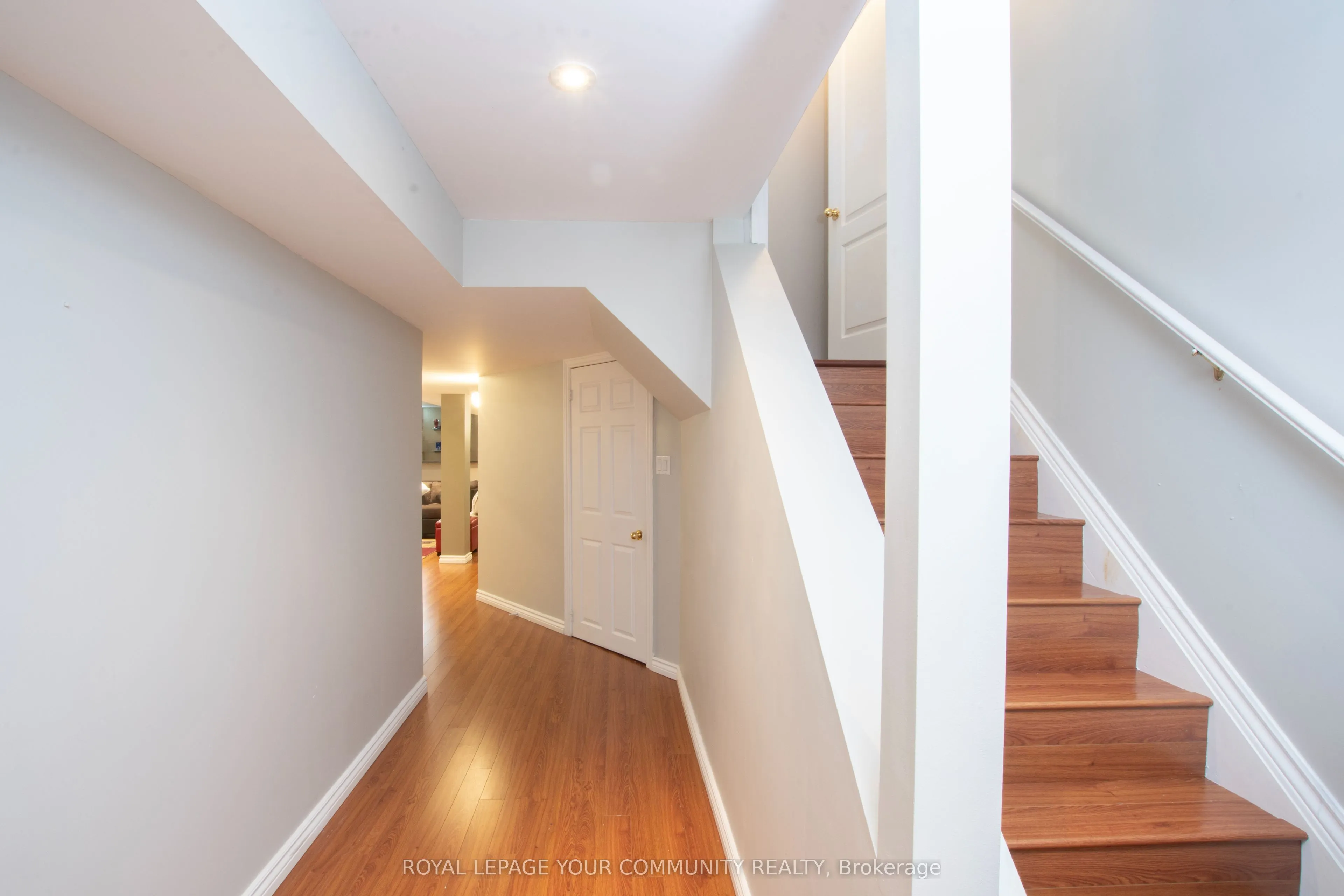 226 Kayla Crescent