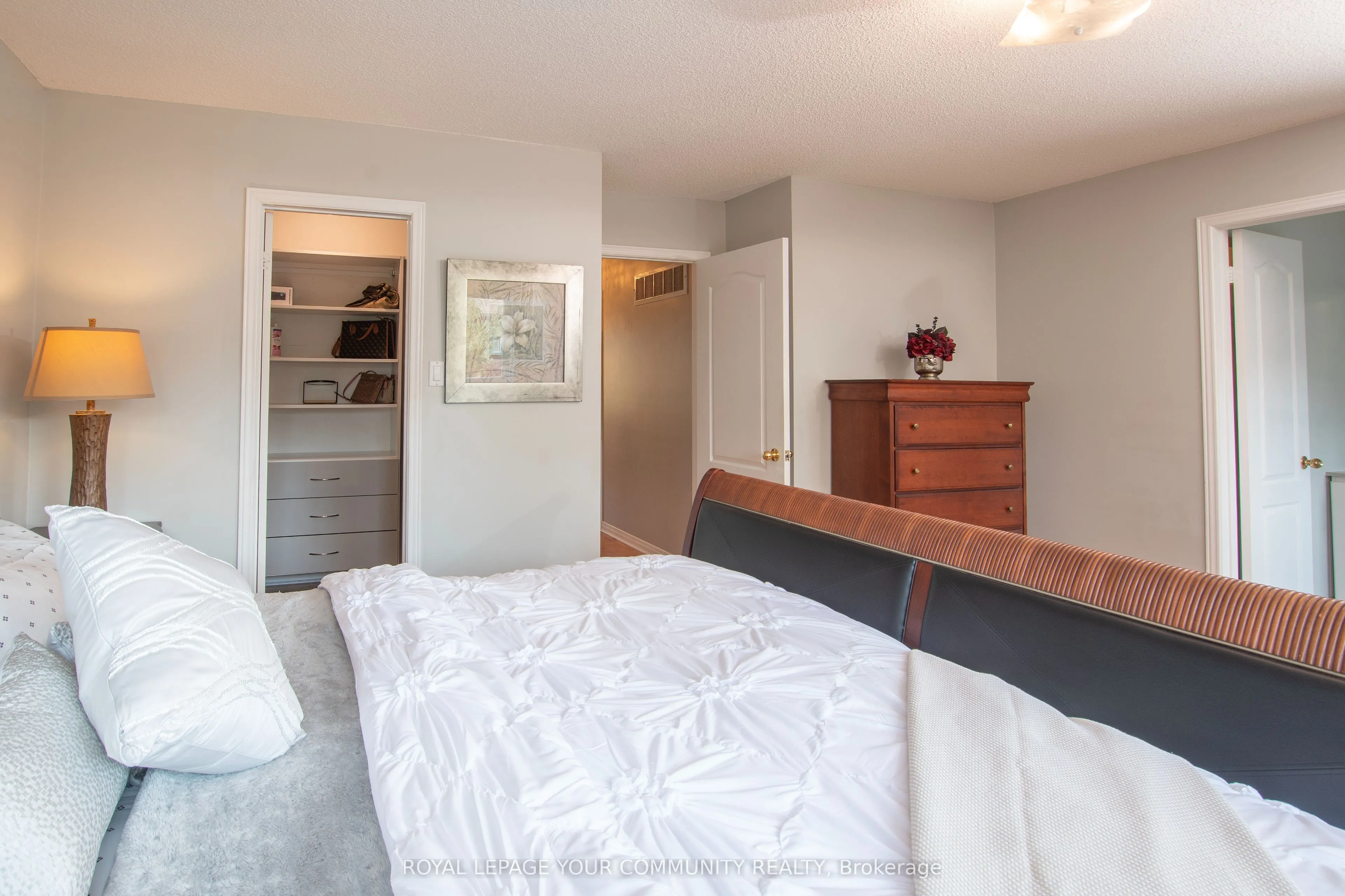 226 Kayla Crescent