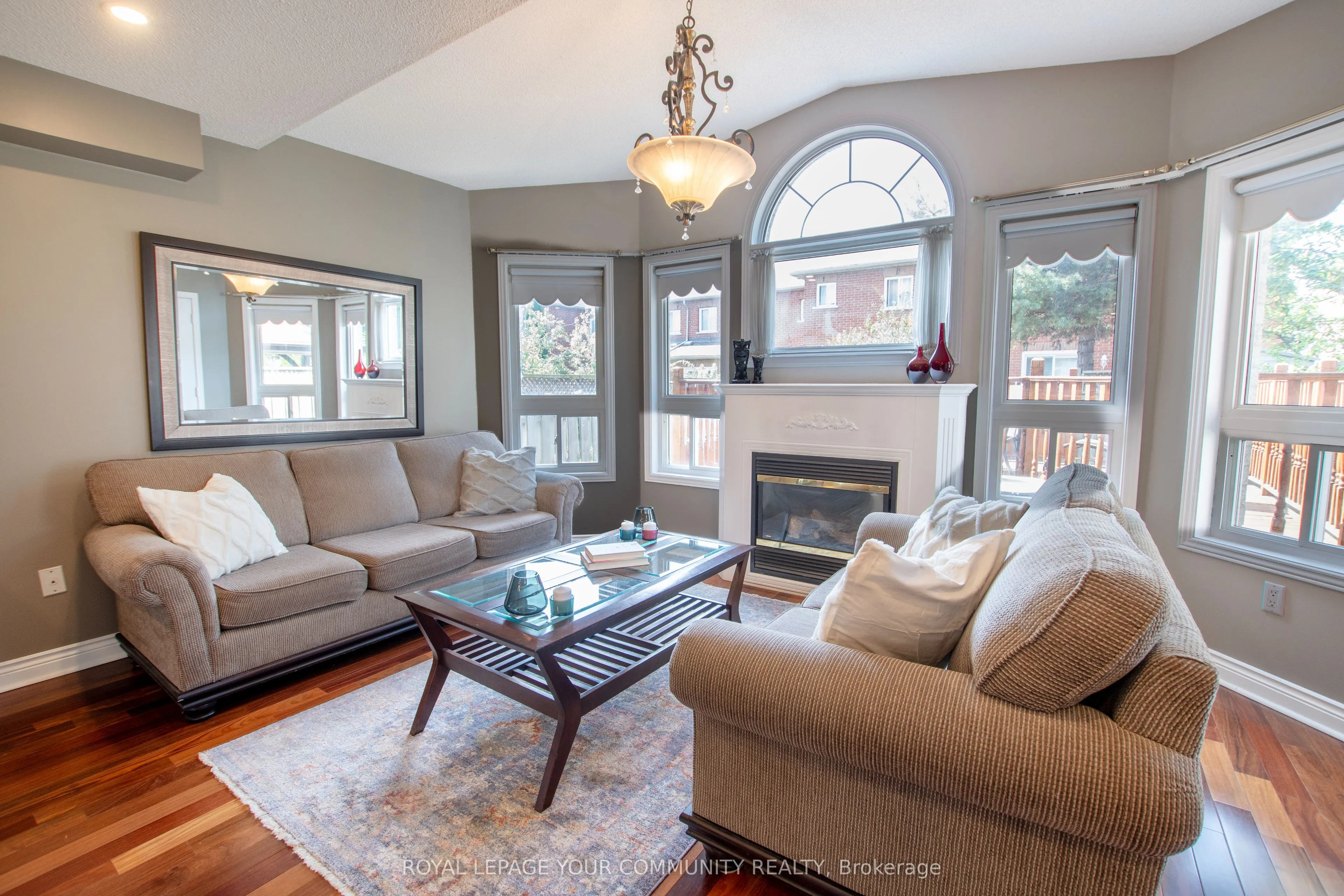 226 Kayla Crescent