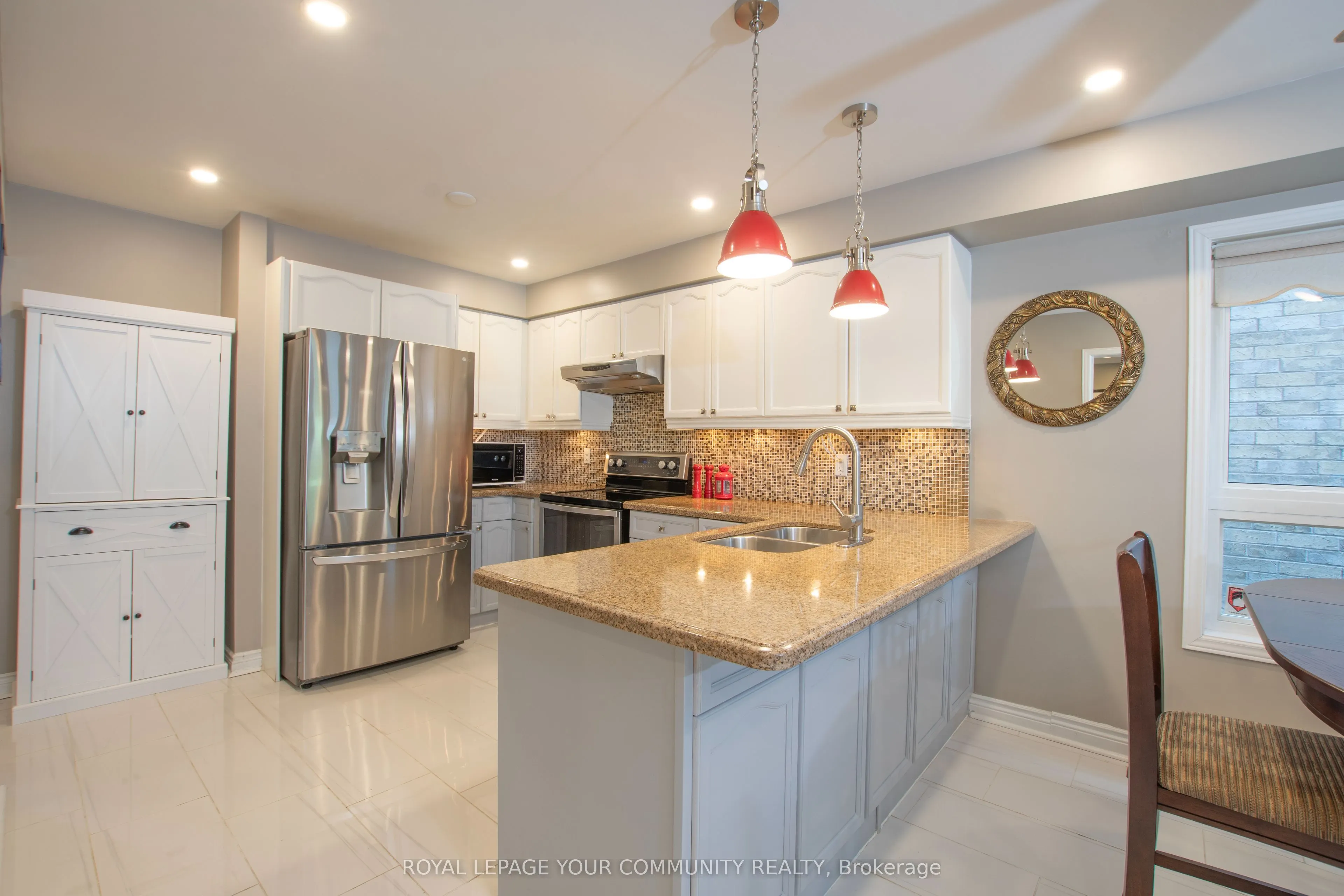 226 Kayla Crescent