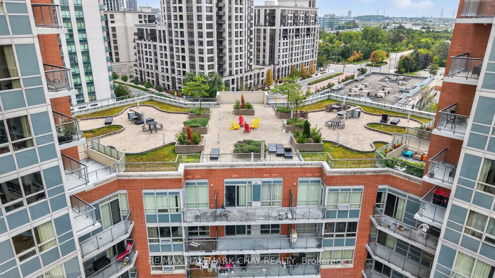 60 South Town Centre Boulevard, #819