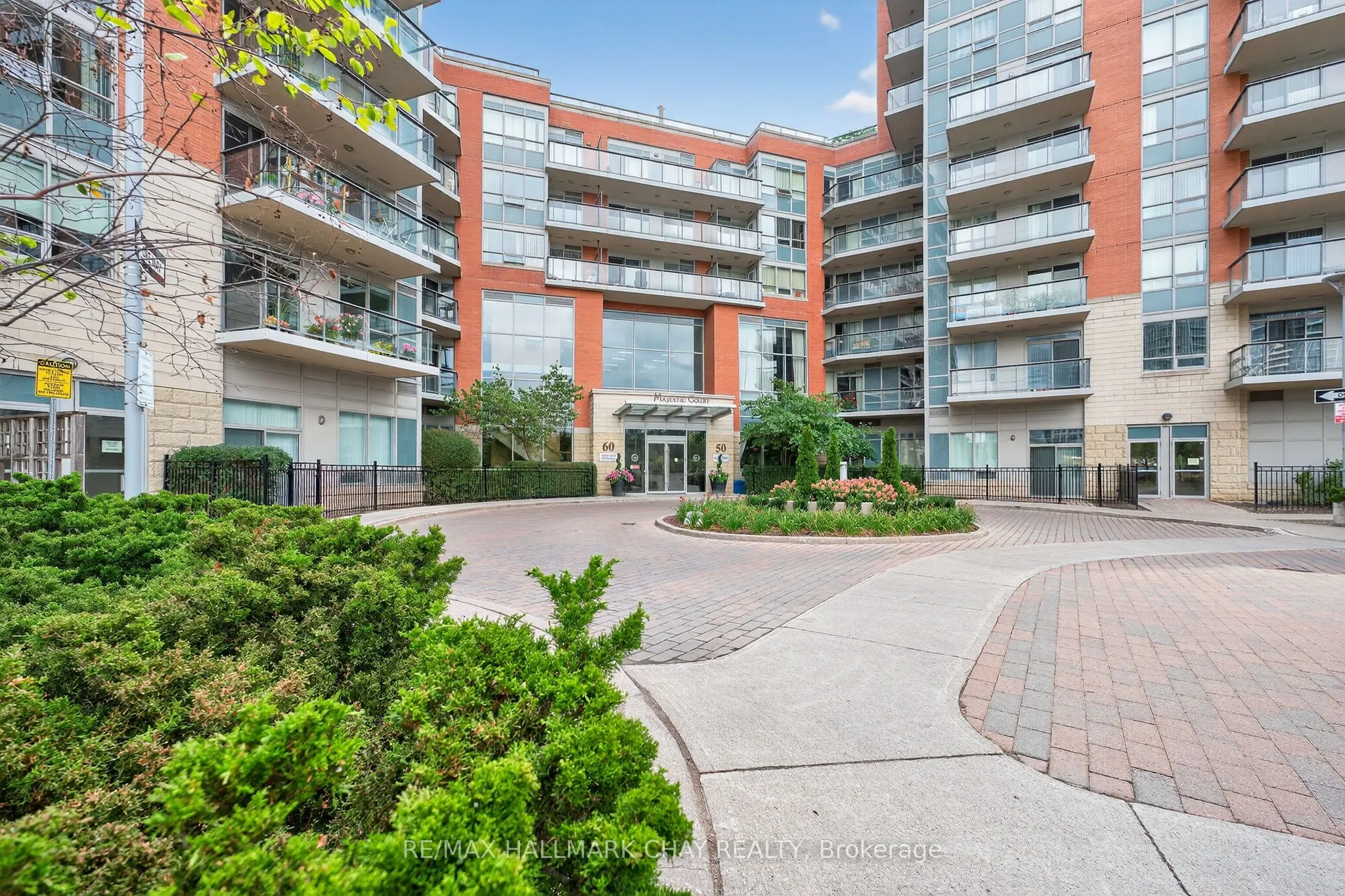 60 South Town Centre Boulevard, #819