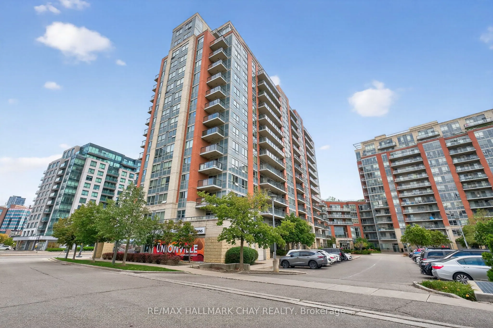 60 South Town Centre Boulevard, #819