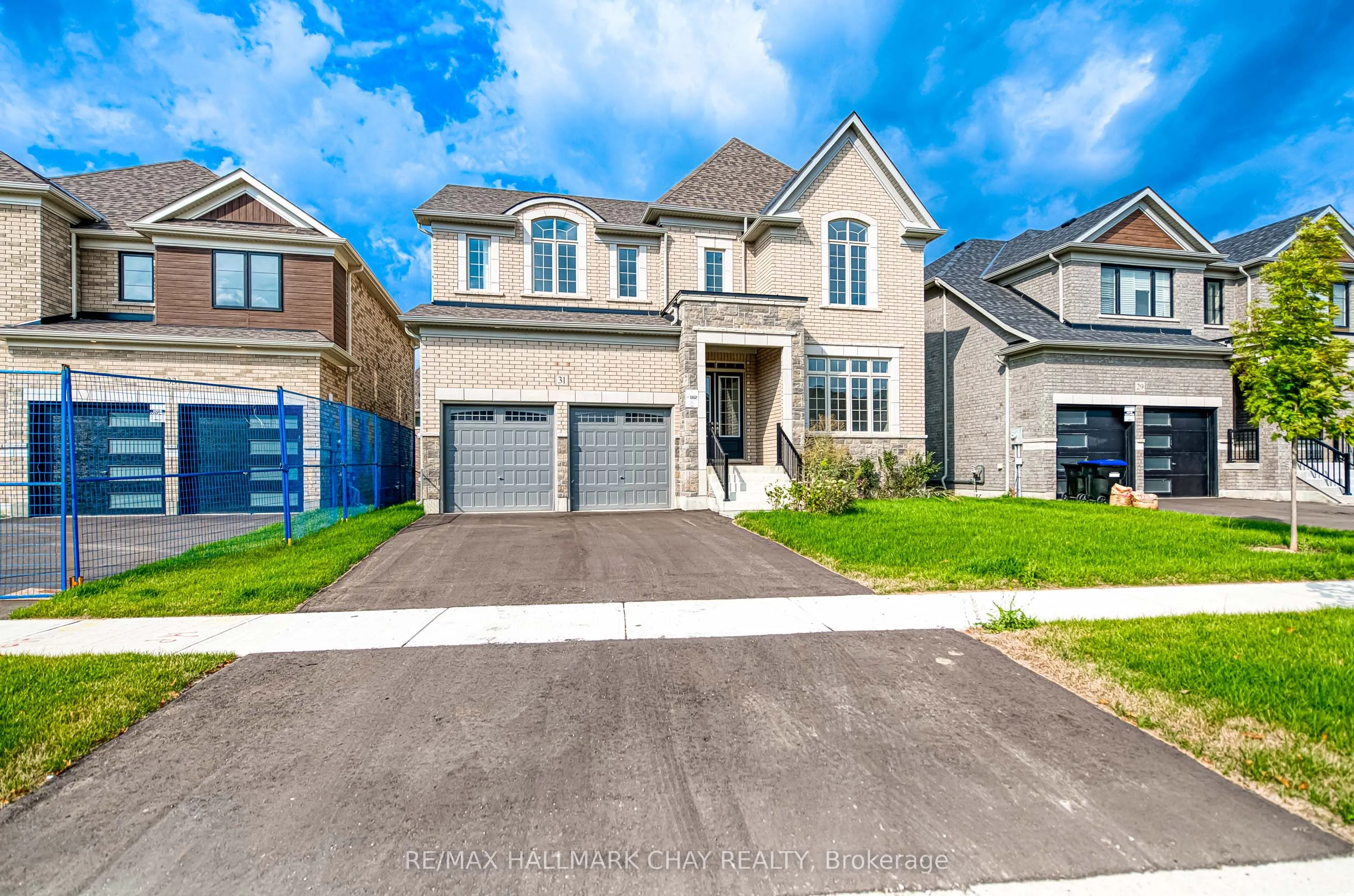 31 Bayberry Dr Drive E