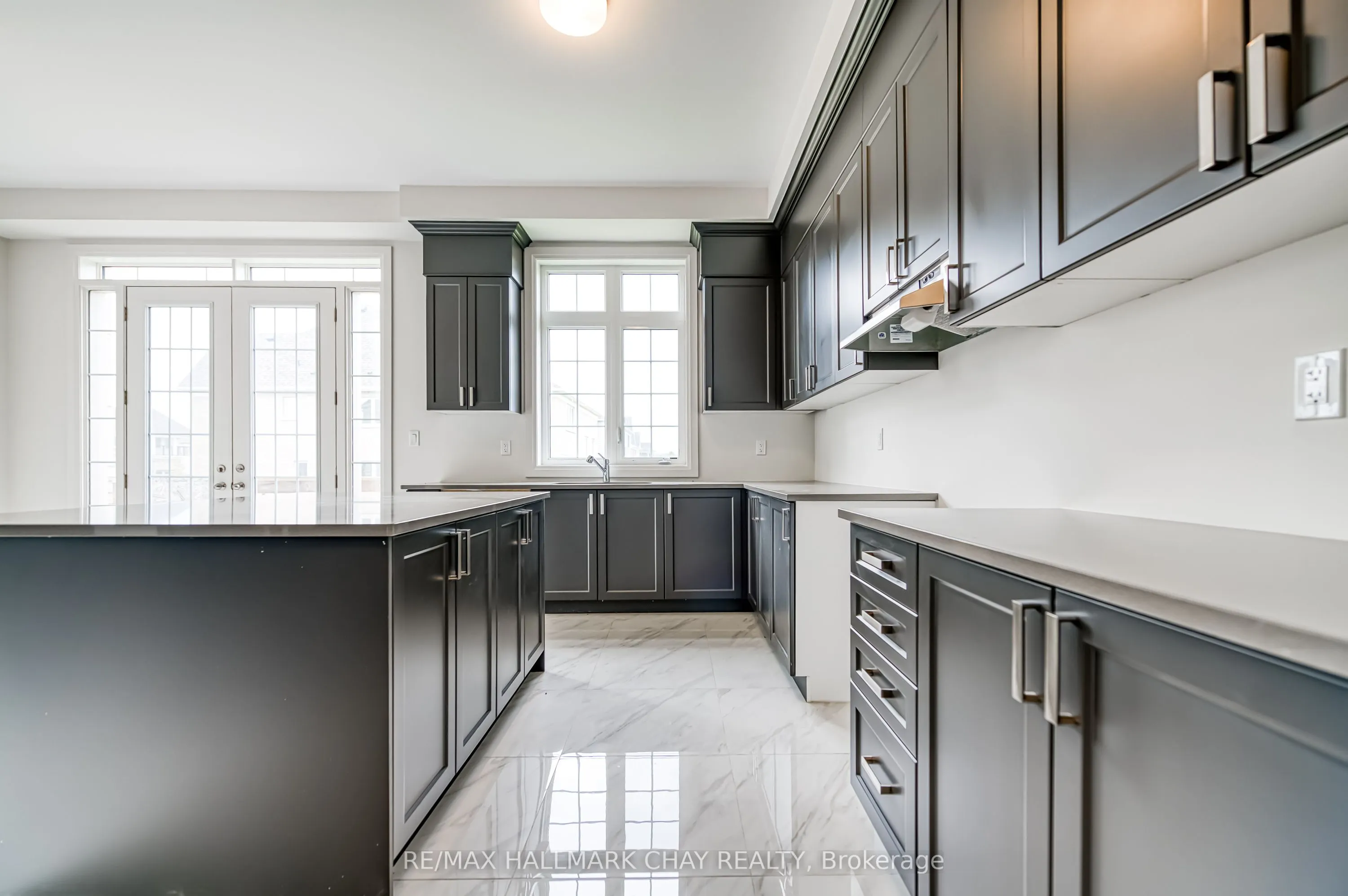 31 Bayberry Dr Drive E