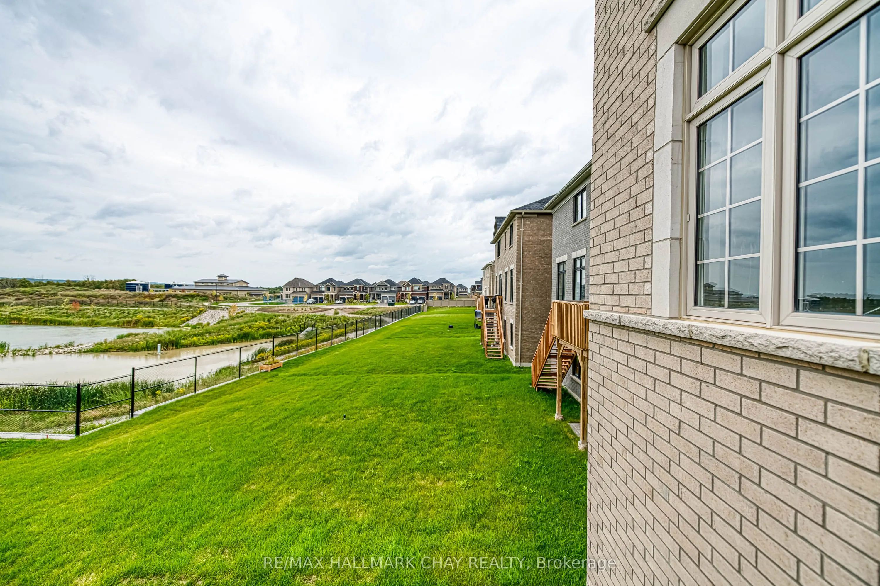 31 Bayberry Dr Drive E