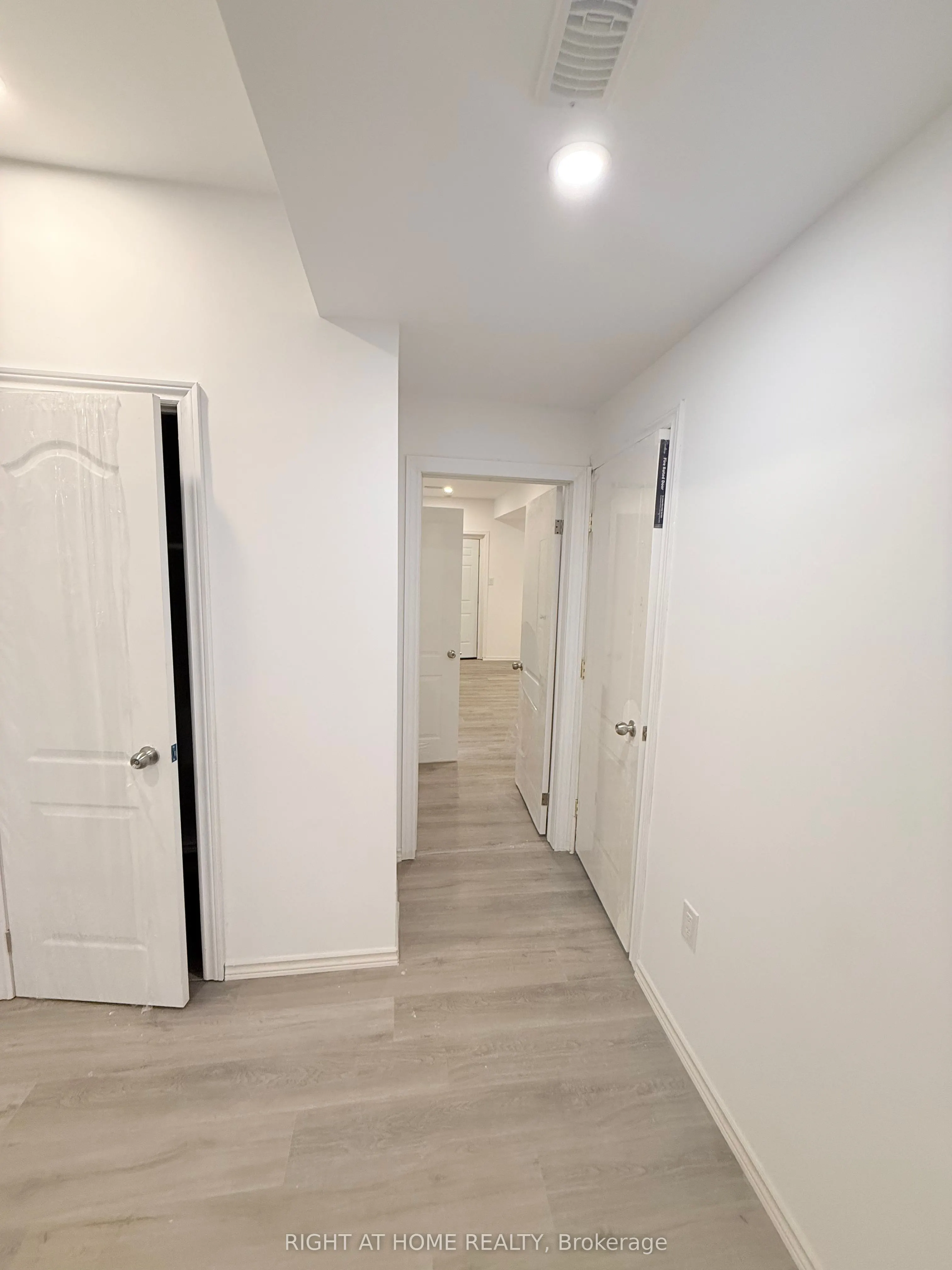 34 Whippletree Drive E
