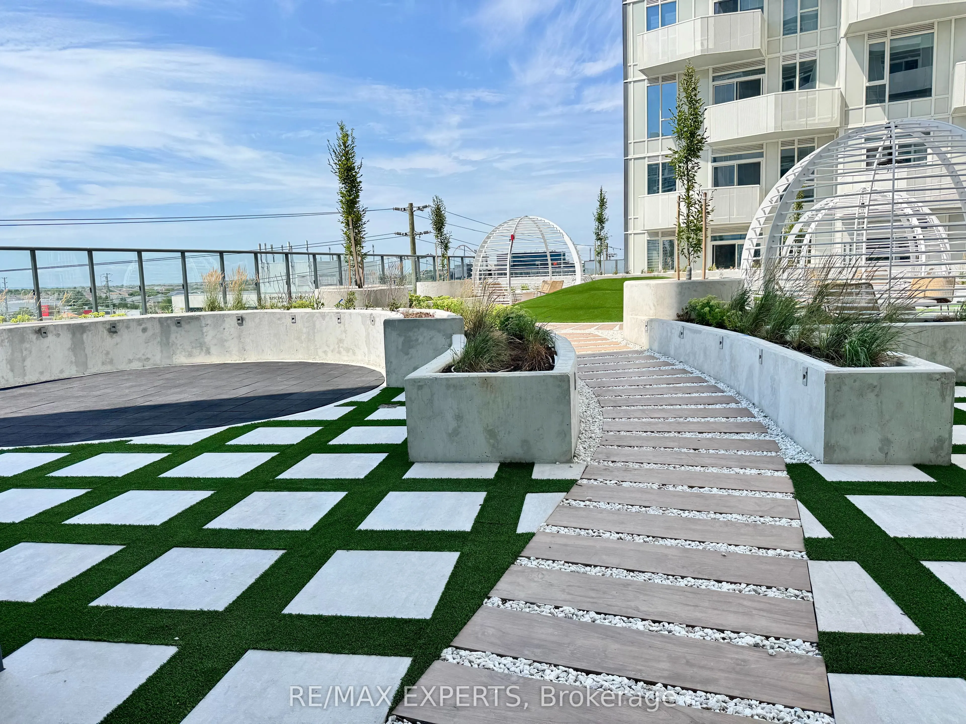 474 Caldari Road, #605