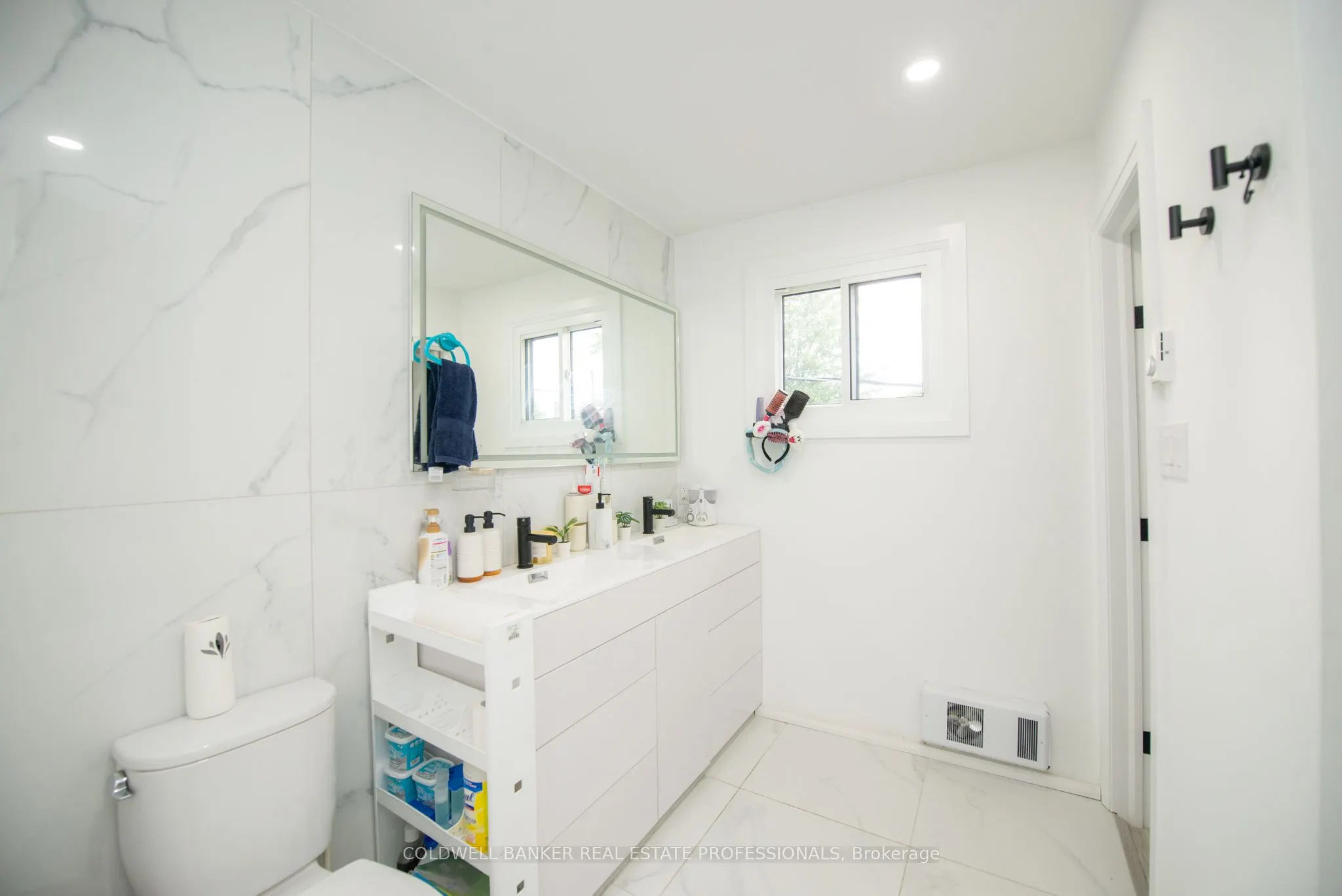 235 Simcoe Avenue