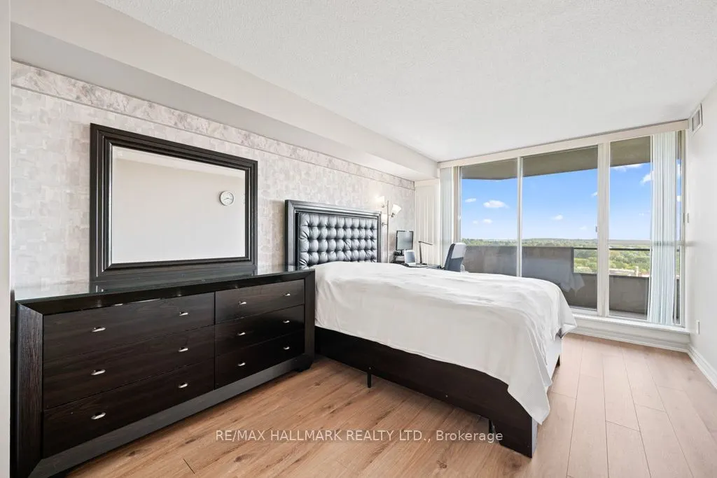 33 Weldrick Road E, #1505