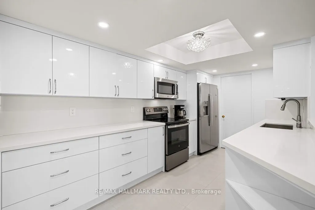 33 Weldrick Road E, #1505