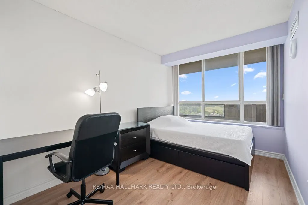 33 Weldrick Road E, #1505