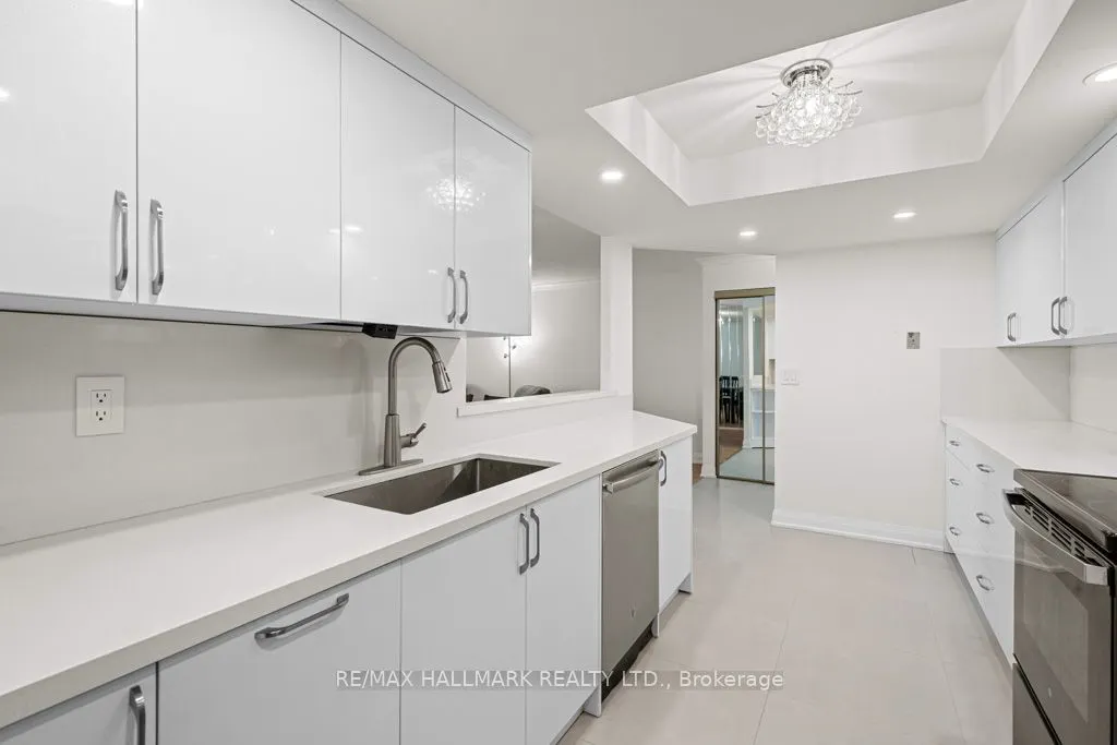 33 Weldrick Road E, #1505