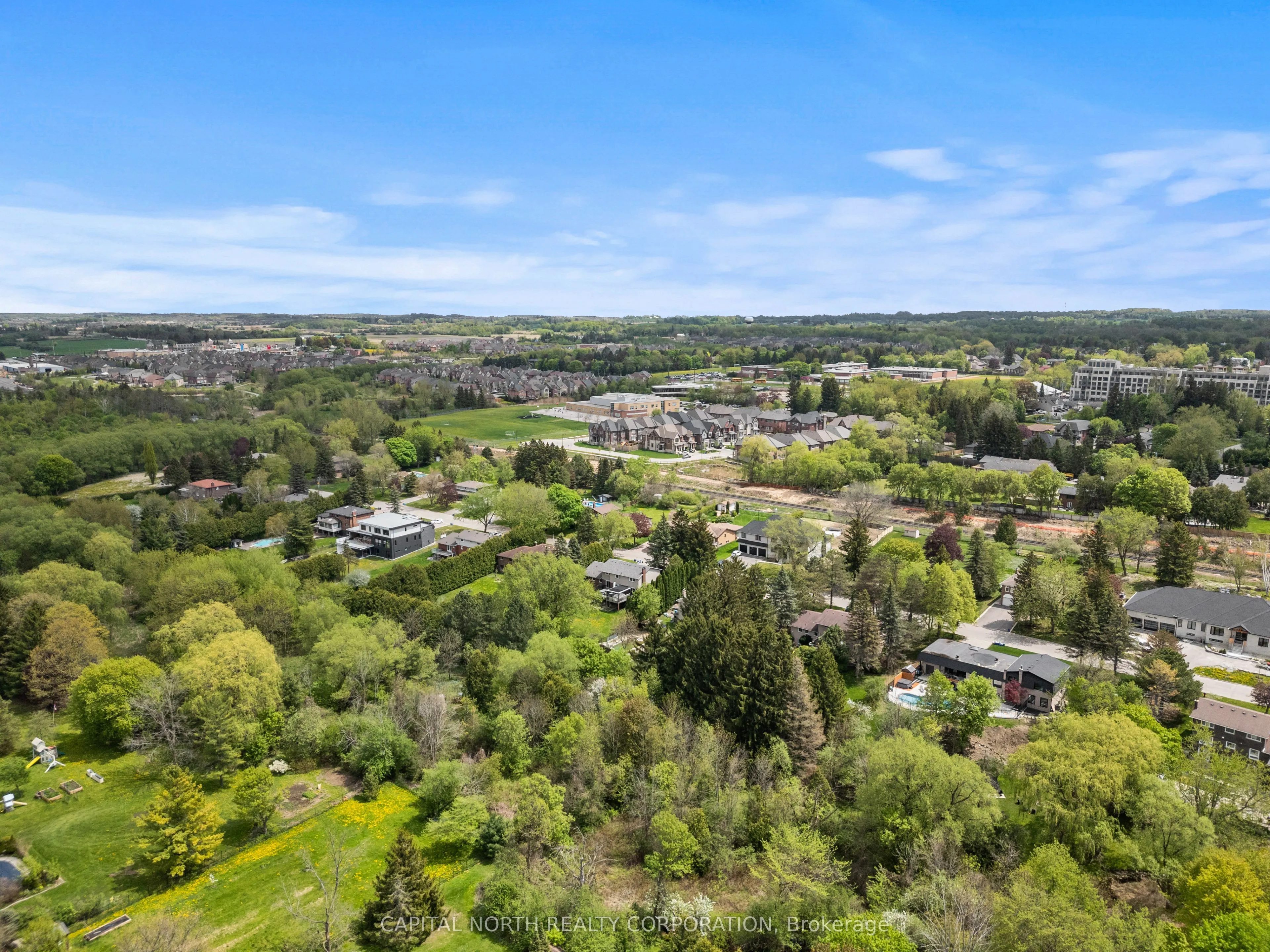40 Humber Valley Crescent