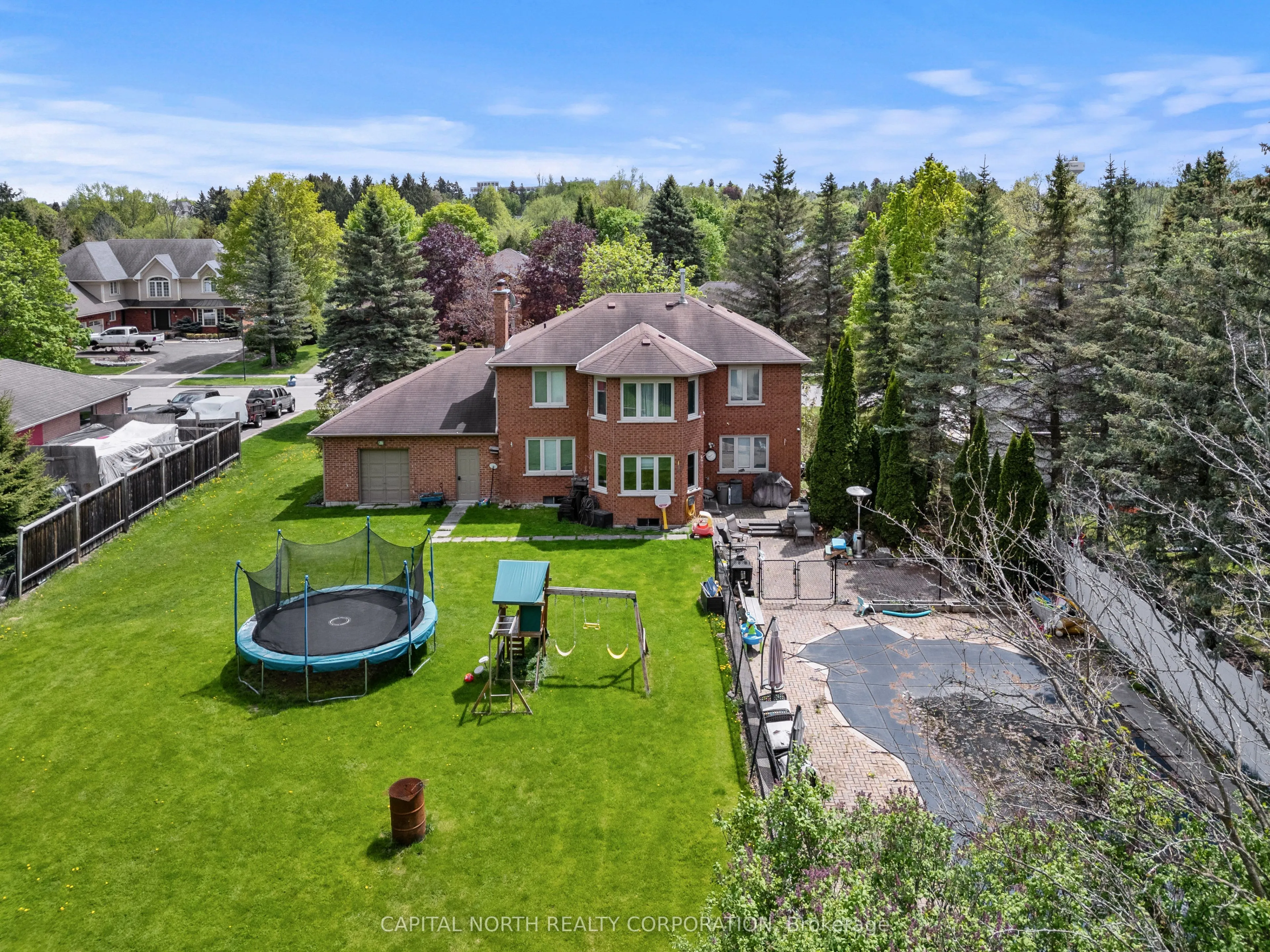 40 Humber Valley Crescent